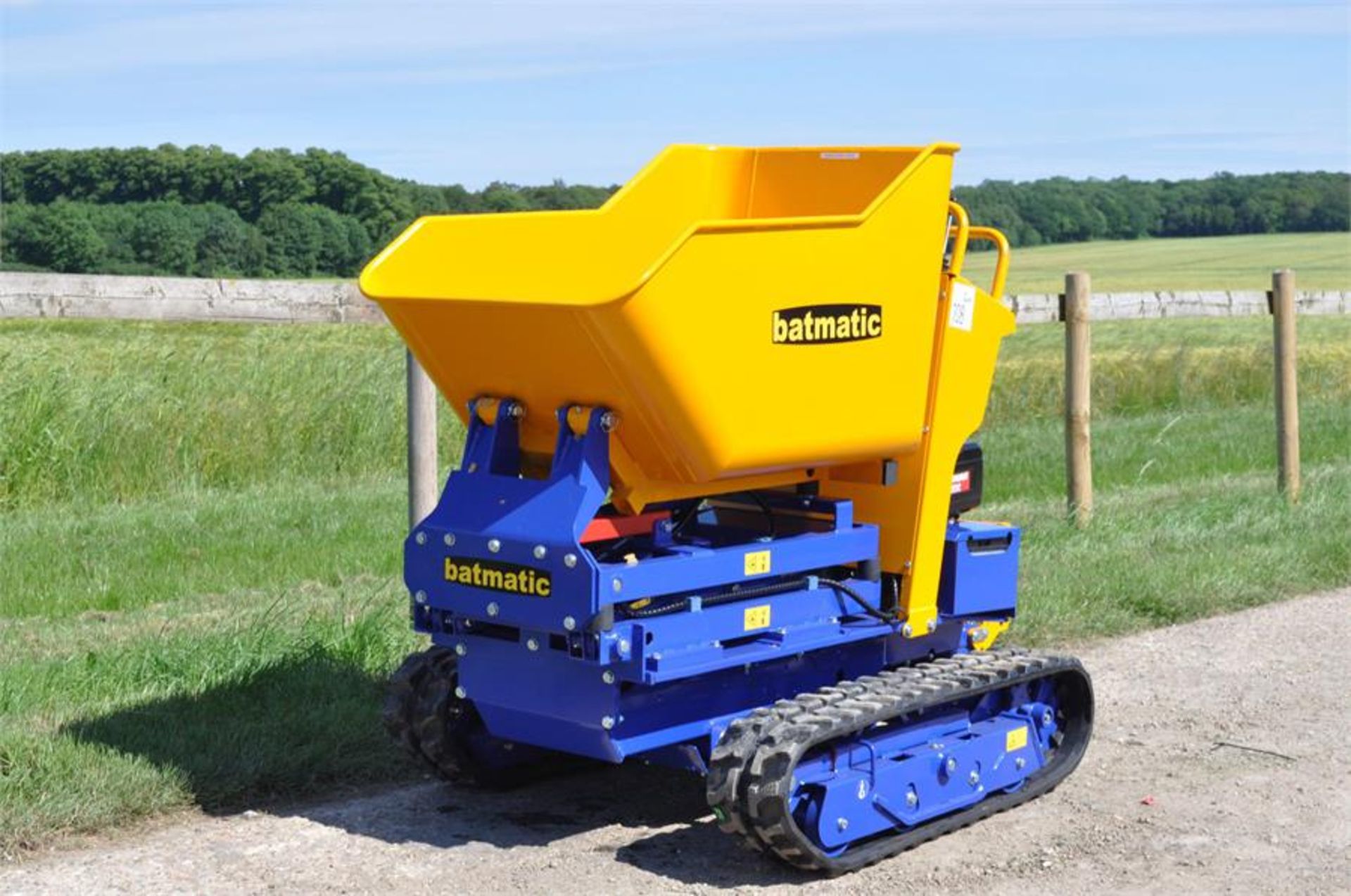 BATMATIC TRACKED MINI DUMPER / BARROW DIESEL Engine - Image 10 of 12