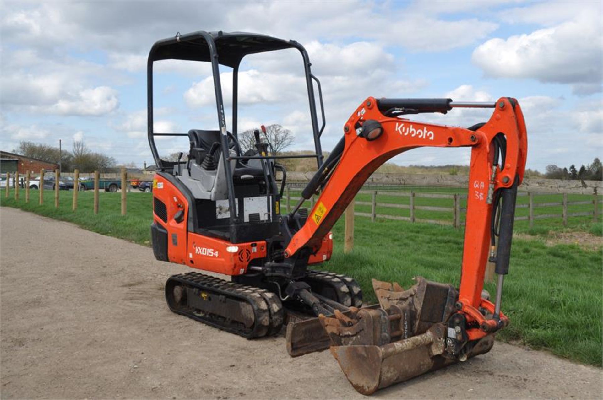 KUBOTA KX015-4 1899hours Mini Excavator / Digger +Q/H +3 BUCKETS y2013