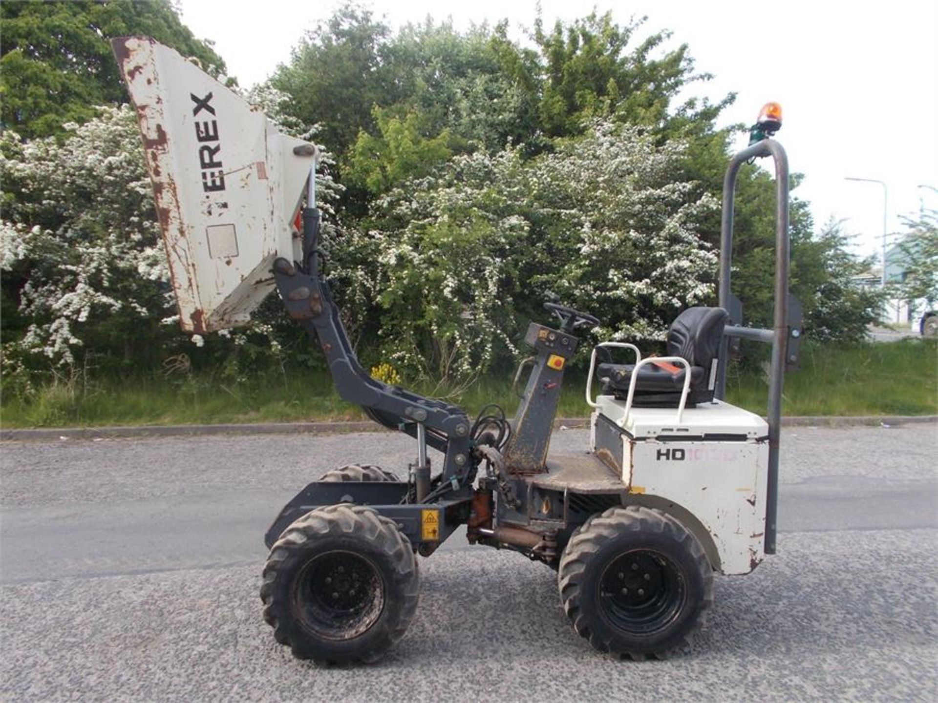 2008 Terex HD1000 1 ton 4X4 High hi skip tip - Image 2 of 10