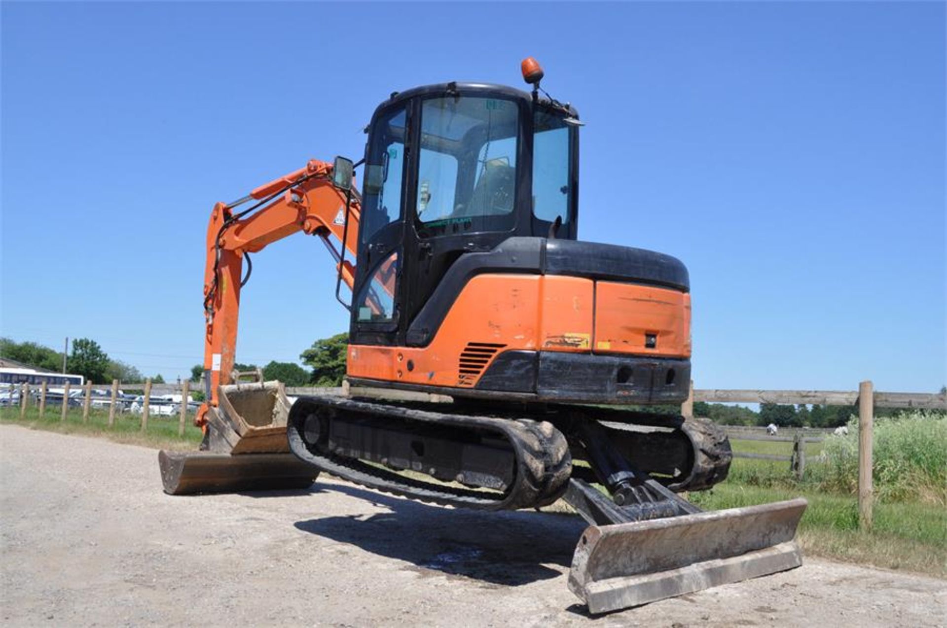 Hitachi Mini Midi Excavator Digger - Image 7 of 12