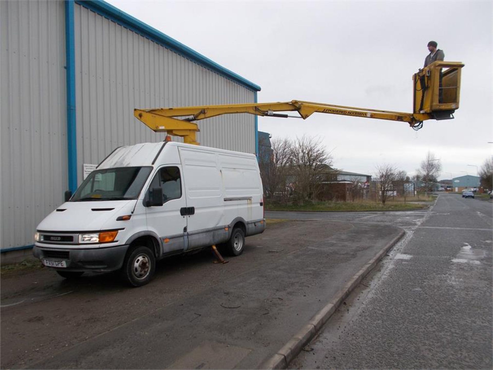 Iveco cherry picker diesel access platform scissor lift 12.5m van mount - Image 8 of 9