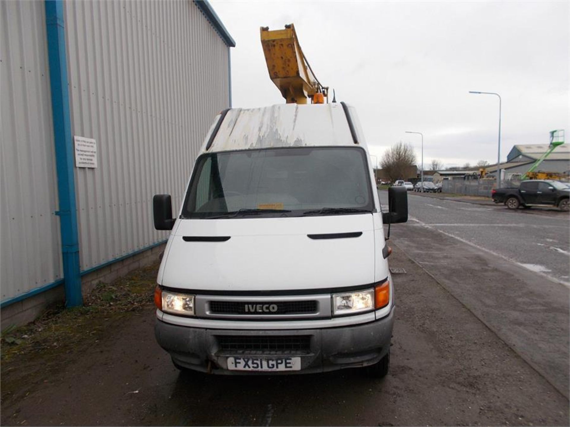 Iveco cherry picker diesel access platform scissor lift 12.5m van mount