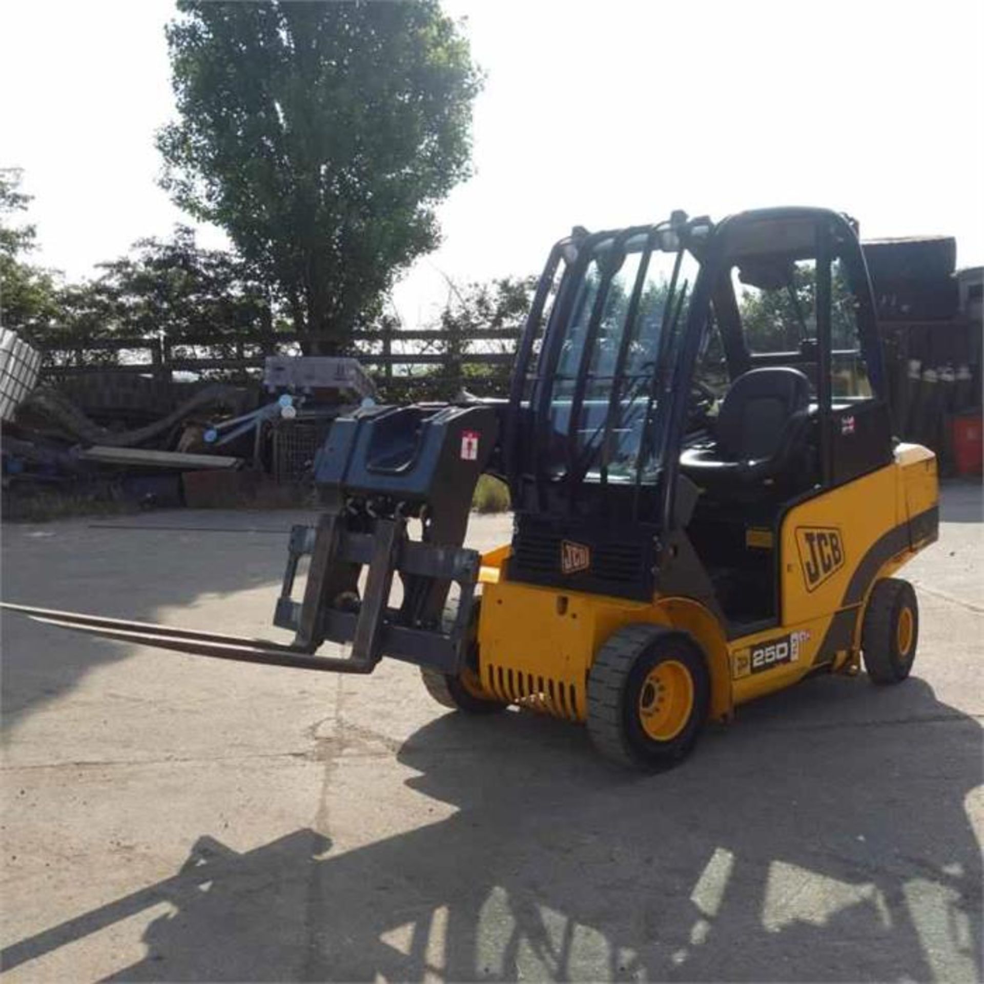 JCB Teletruck 2.5 Tonne (2007) - Image 2 of 8