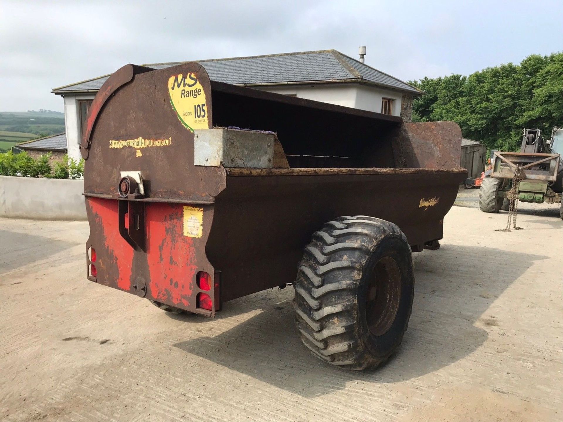 Marshall 105 Dung Spreader, 2010 - Image 4 of 10