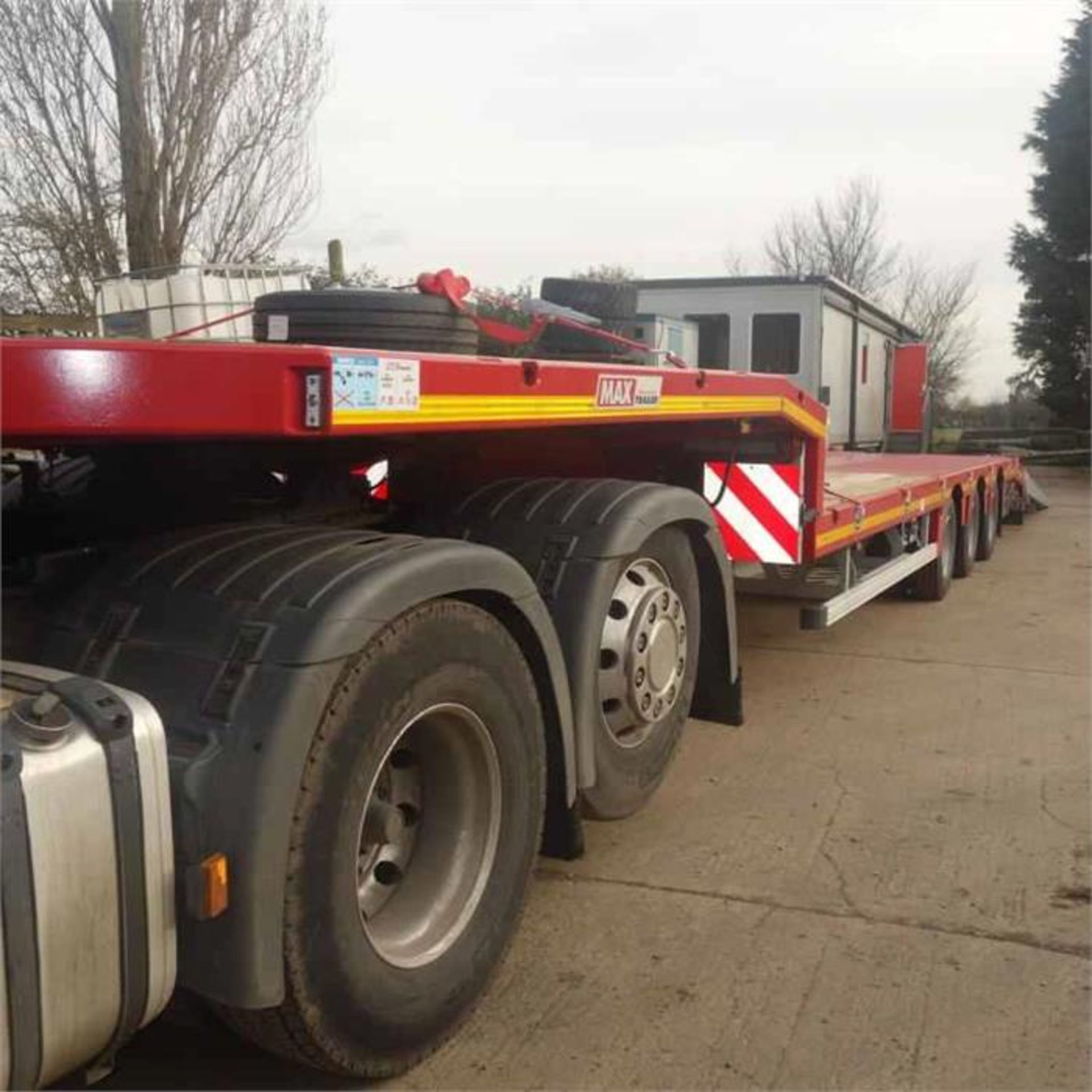 Low Loader Trailer (2017) - Image 2 of 17