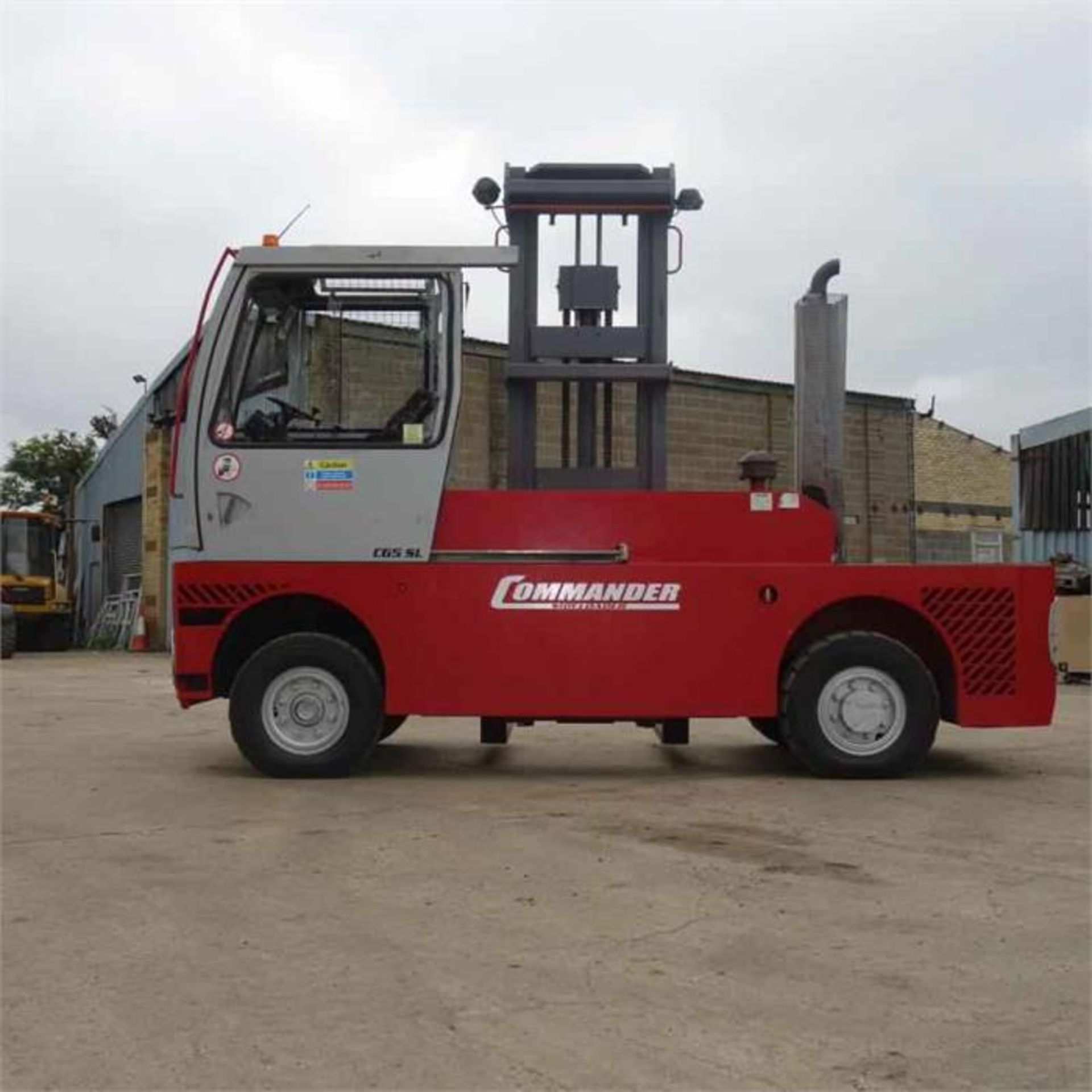 Commander CS65SL Side Loader (2008) - Image 3 of 12