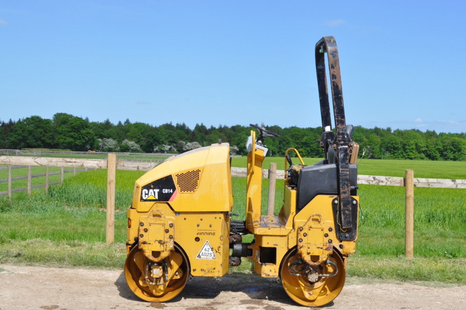 CATERPILLAR CB14 Roller - Image 5 of 10