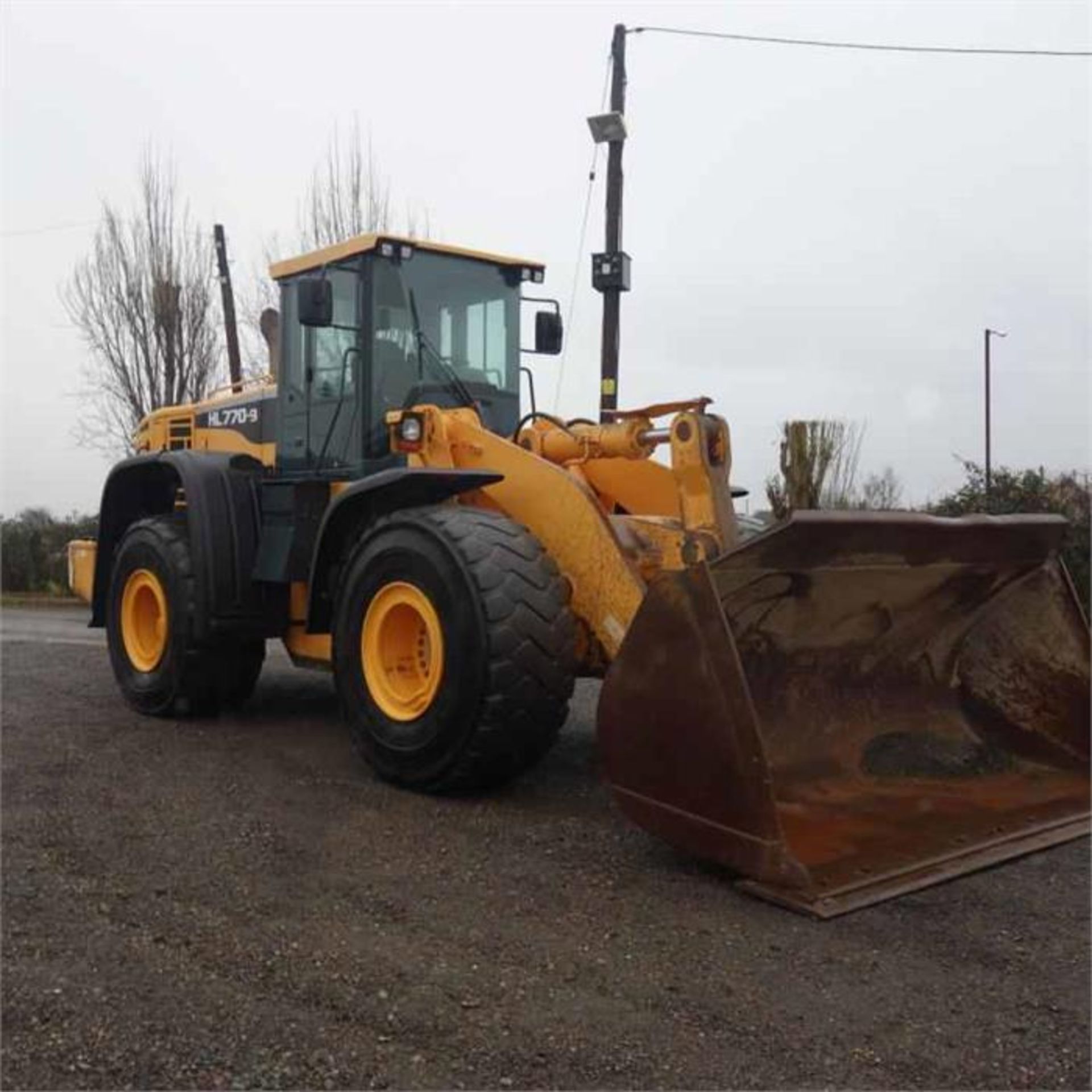 Hyundai HL770-9 Loading Shovel (2012) - Image 2 of 15