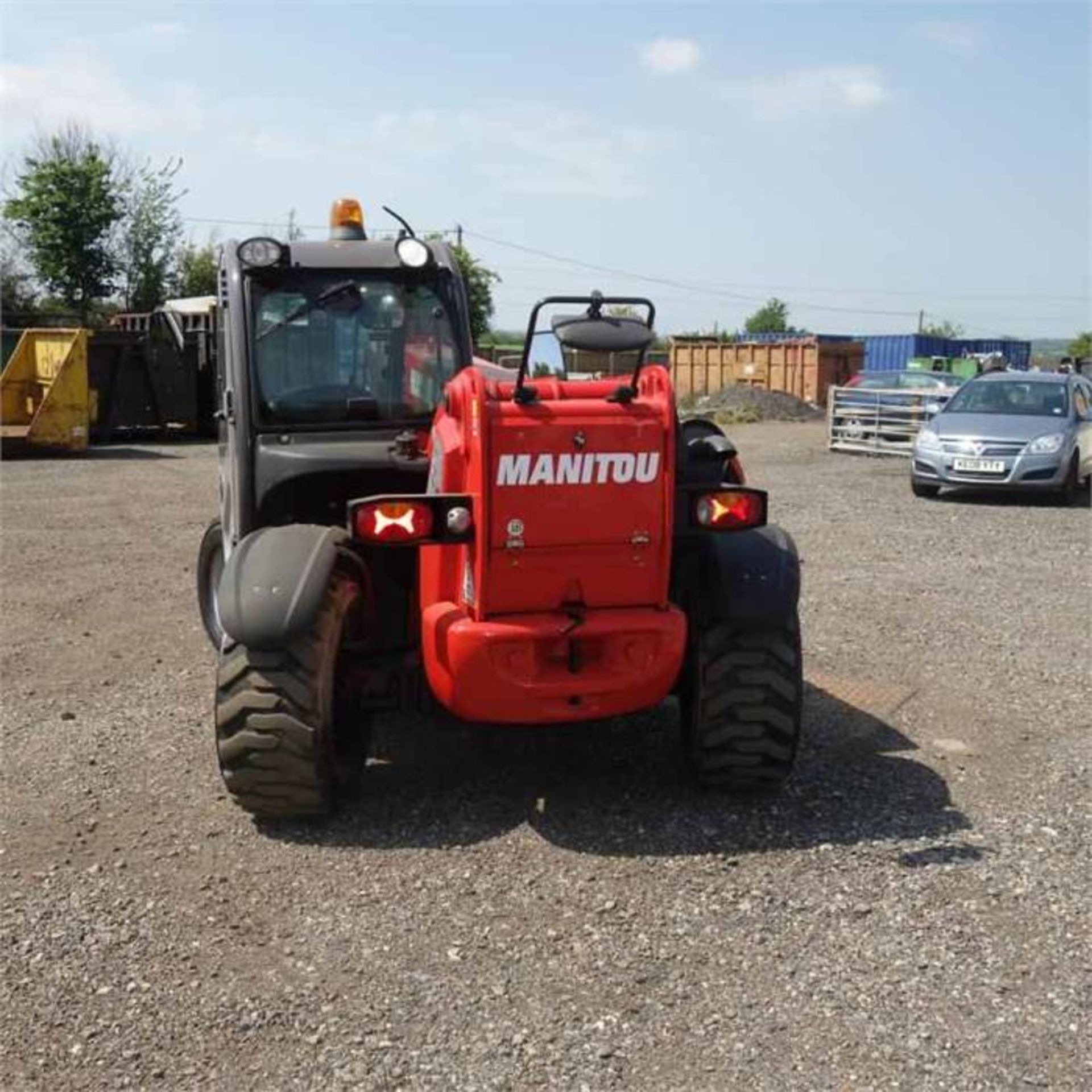 Manitou MT625 Telehandler (2012) - Image 3 of 15