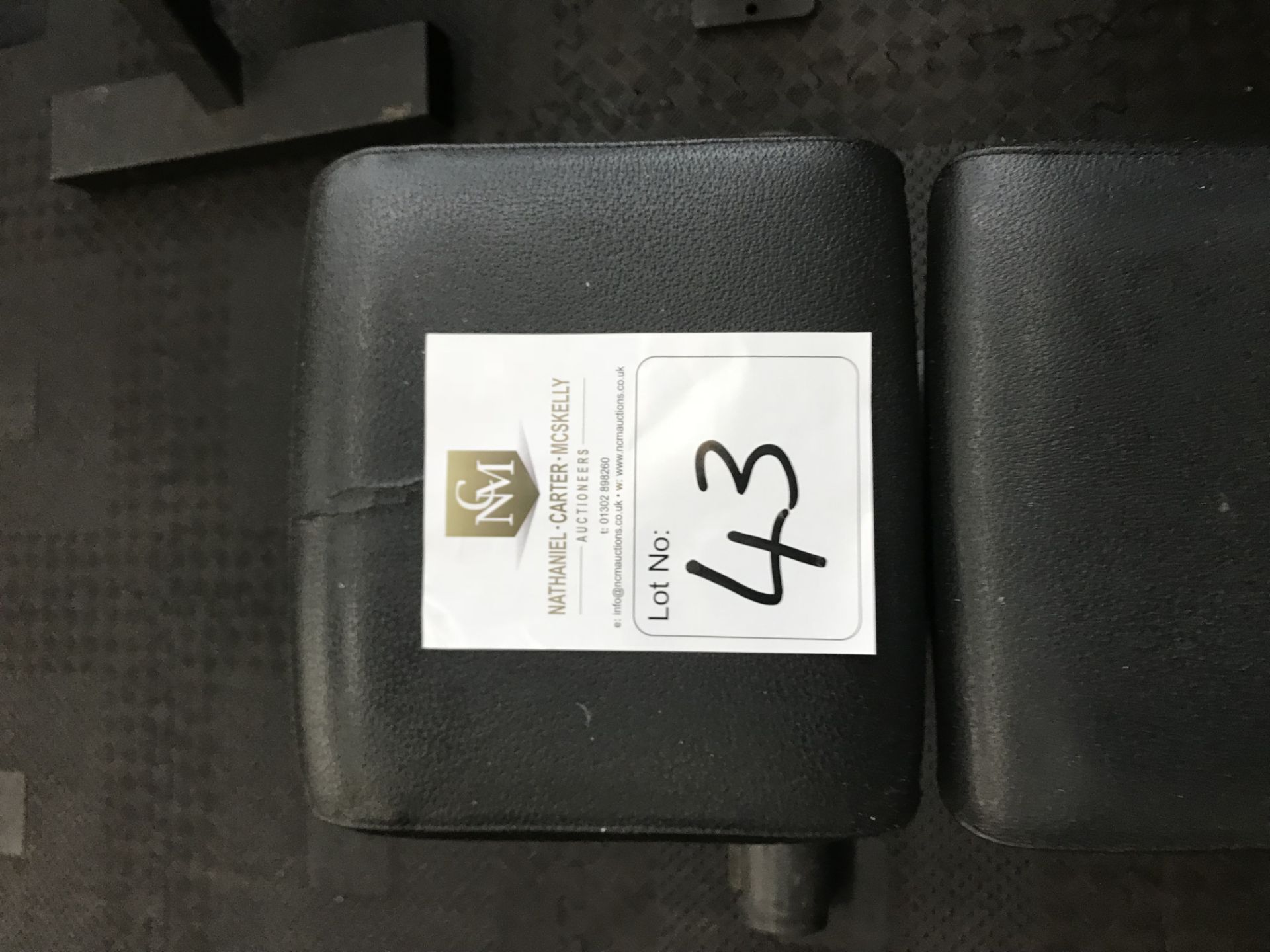 Technogym Weights Bench - Image 2 of 6