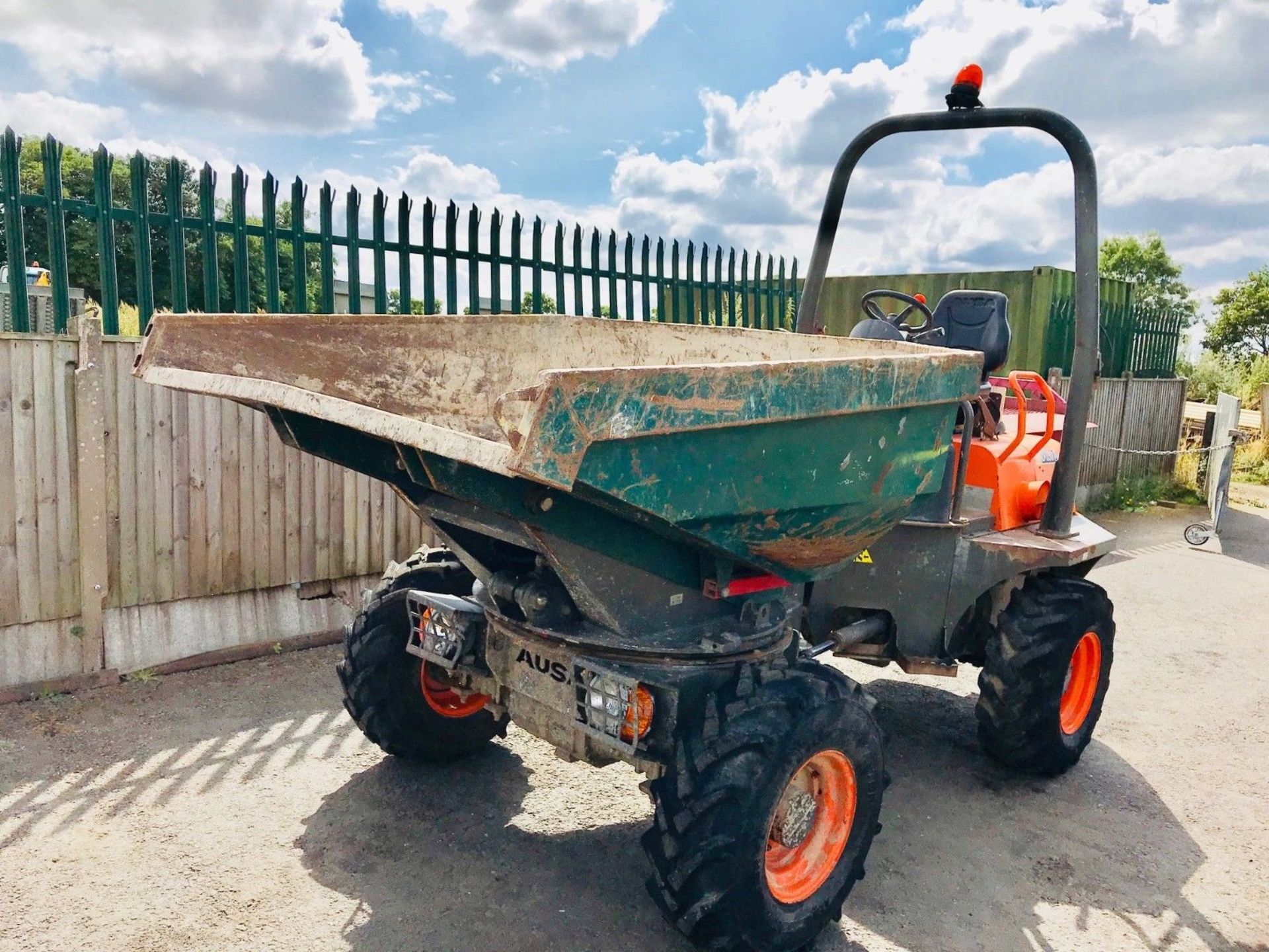 Ausa D350AHG Swivel Tip Dumper 2011 - Image 6 of 11