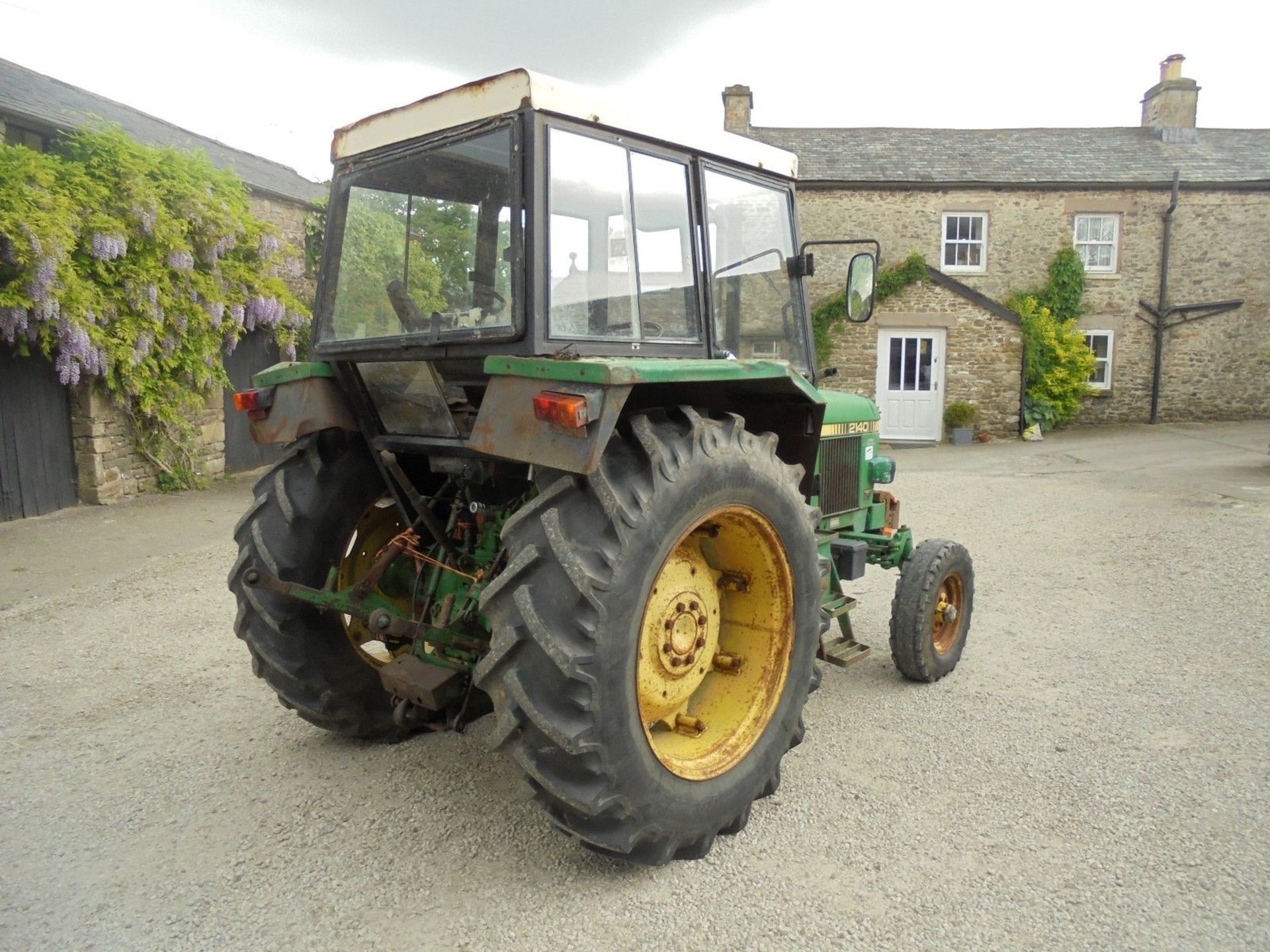 John Deere 2140 tractor - Image 5 of 11