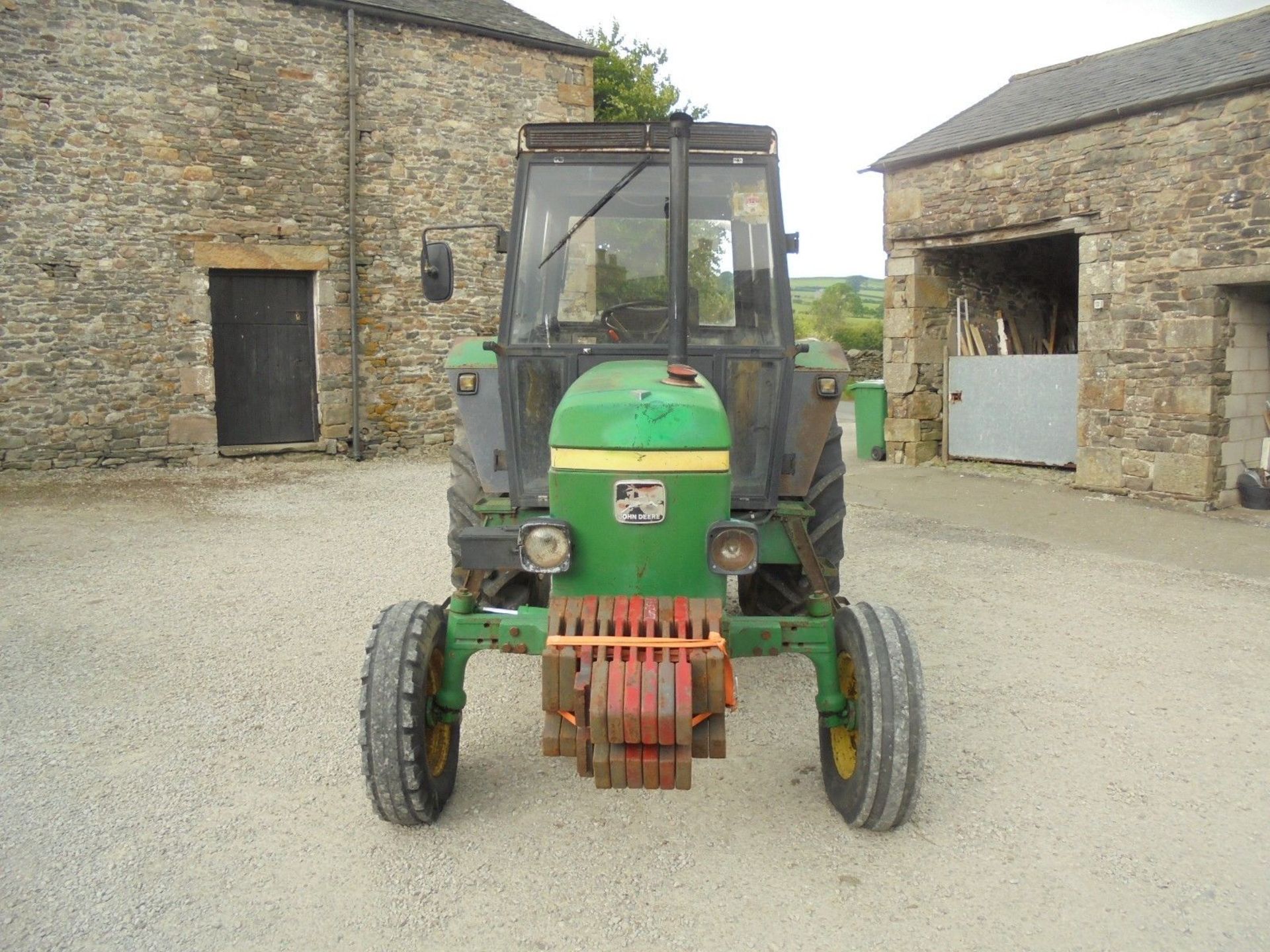 John Deere 2140 tractor - Image 2 of 11