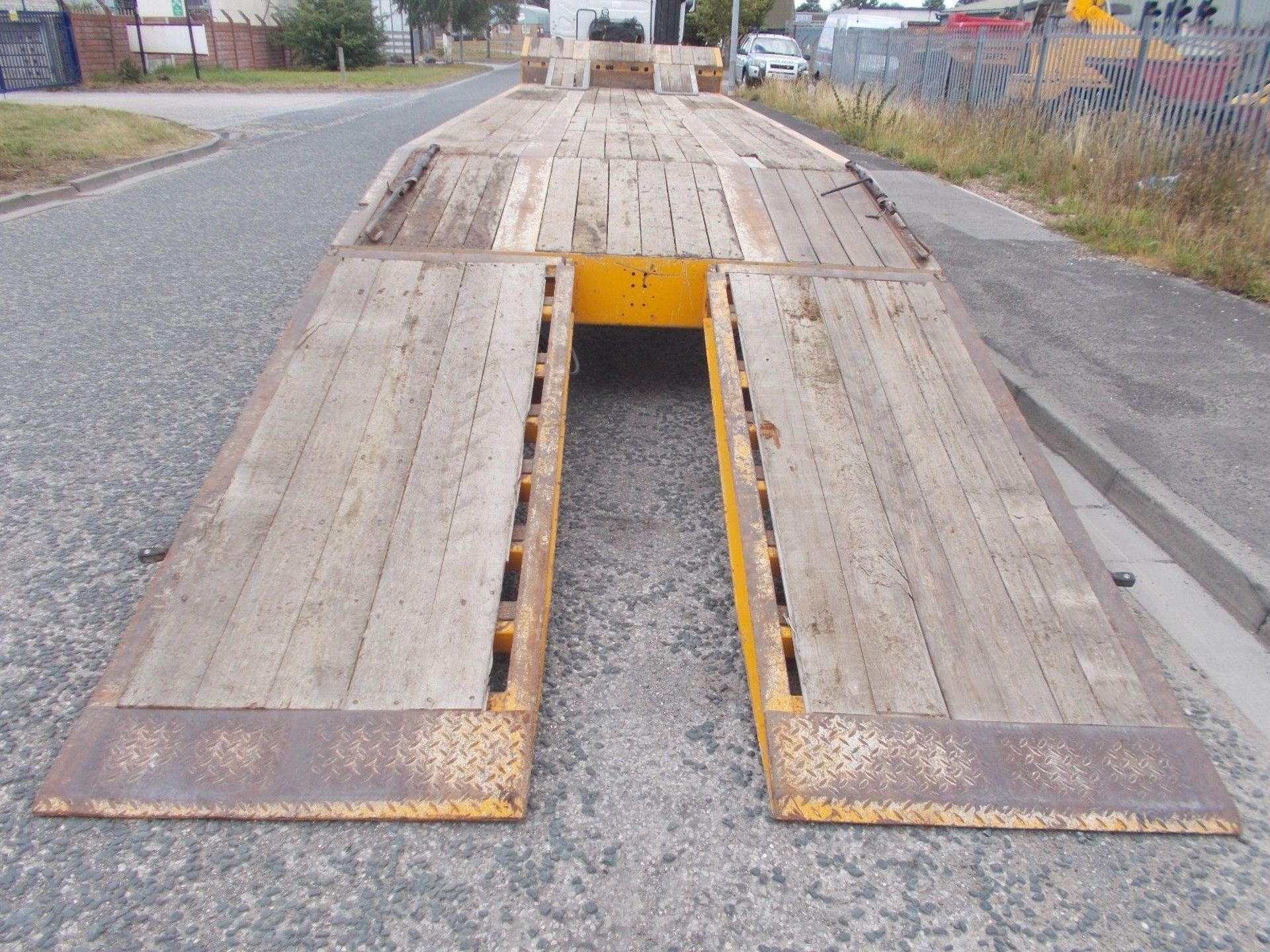 King GTS44/3 Low loader trailer Year 2011 - Image 10 of 11