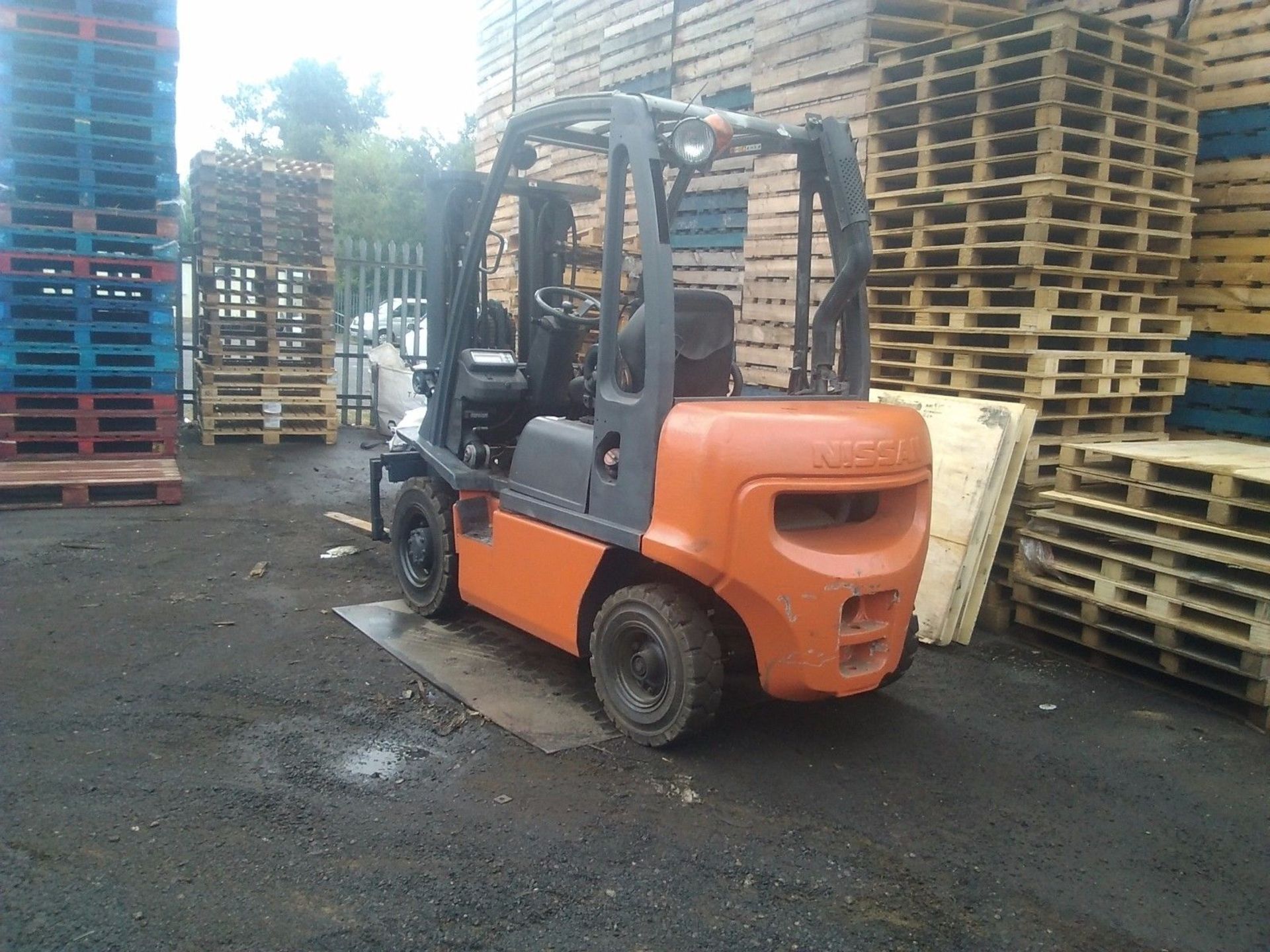 Nissan. 2.5 TON DIESEL Forklift 2009 - Image 4 of 7