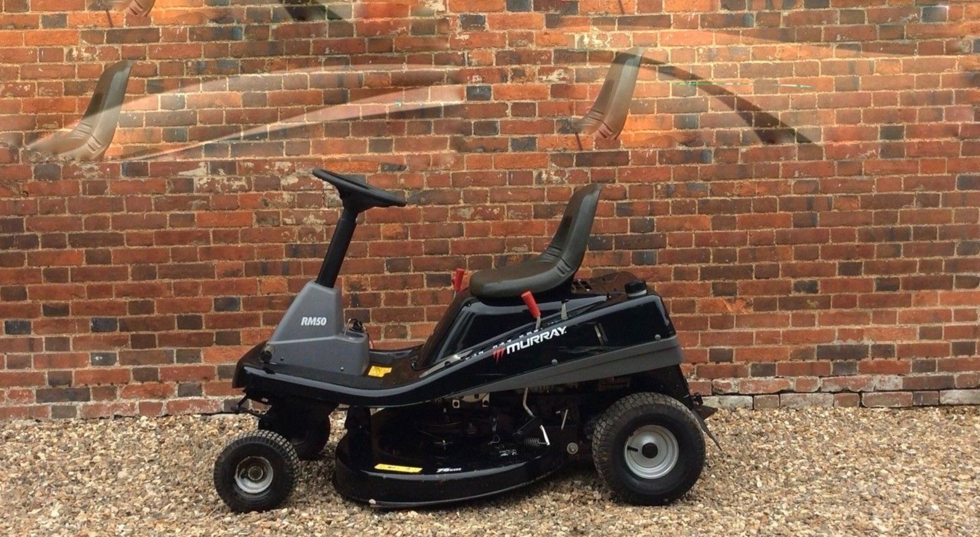 Murray RM50 Ride On Mower Sit On Lawn Tractor Compact 30 Inch 10.5 HP - Image 2 of 9