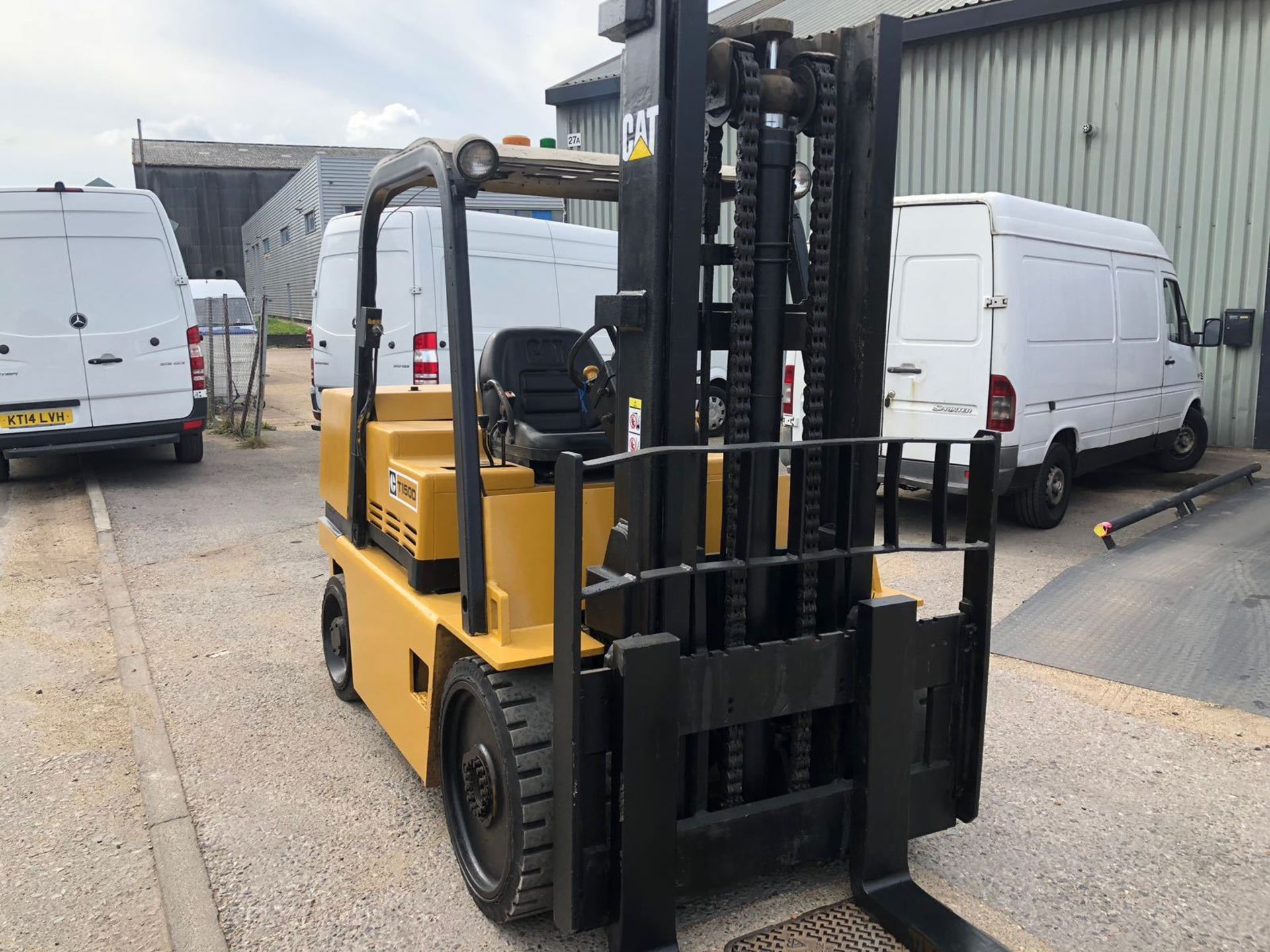 CAT 7.0 Tonne Compact Diesel Forklift, 2.4 Metre Lift, Low Hours, New H&S Cert - Bild 2 aus 3