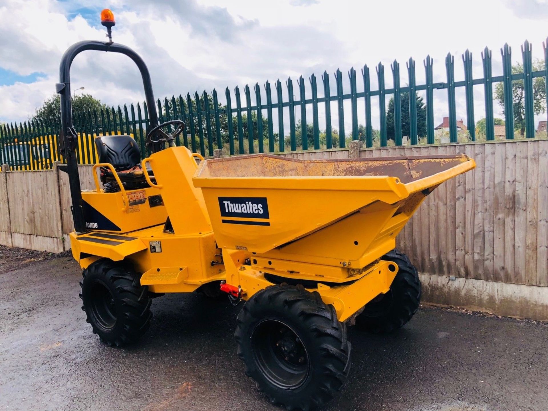 Terex 1.5T High Tip Swivel Dumper - Image 7 of 12