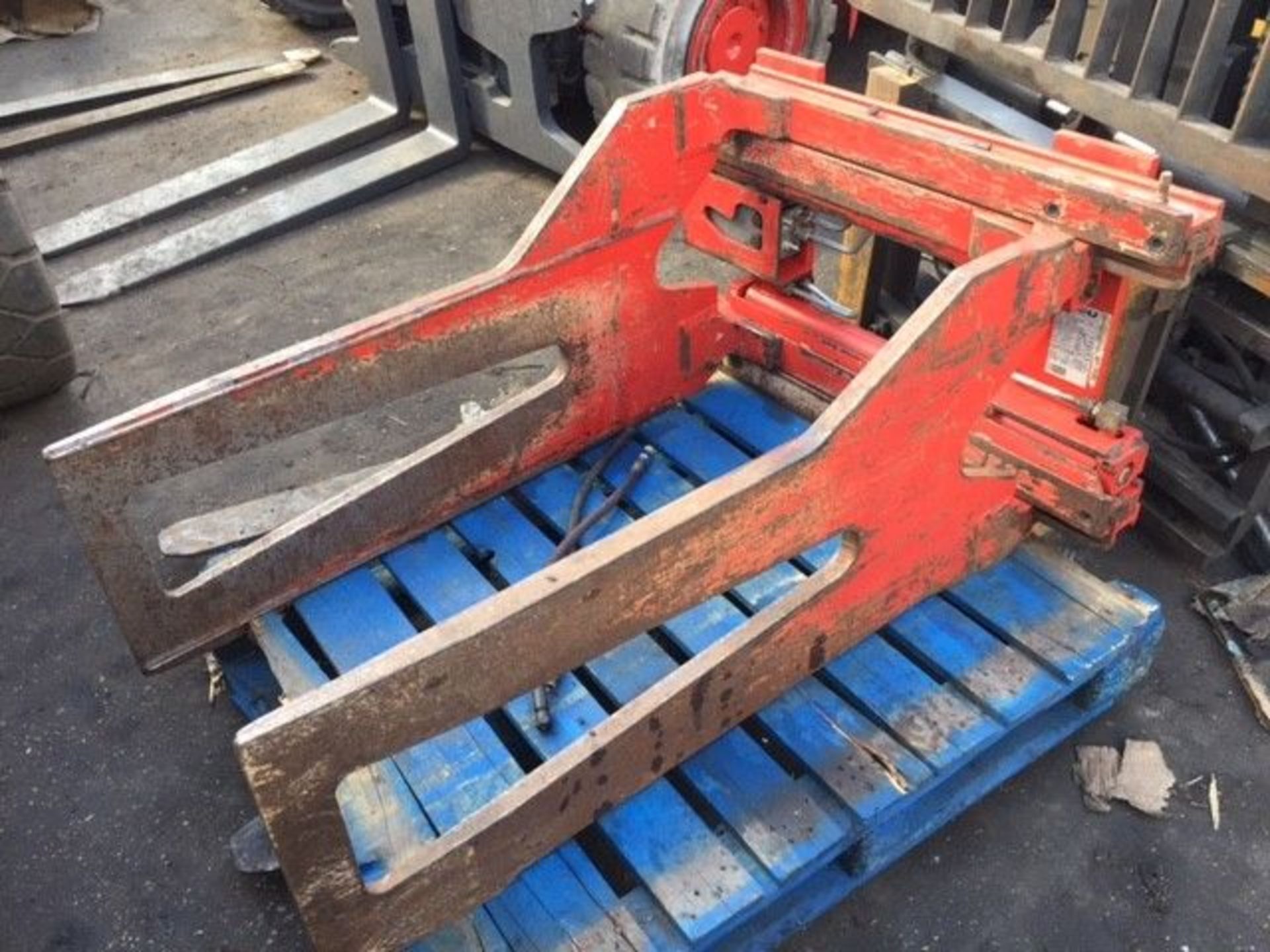 Bolzoni Bale Clamp - Class 2 - Forklift Attachment