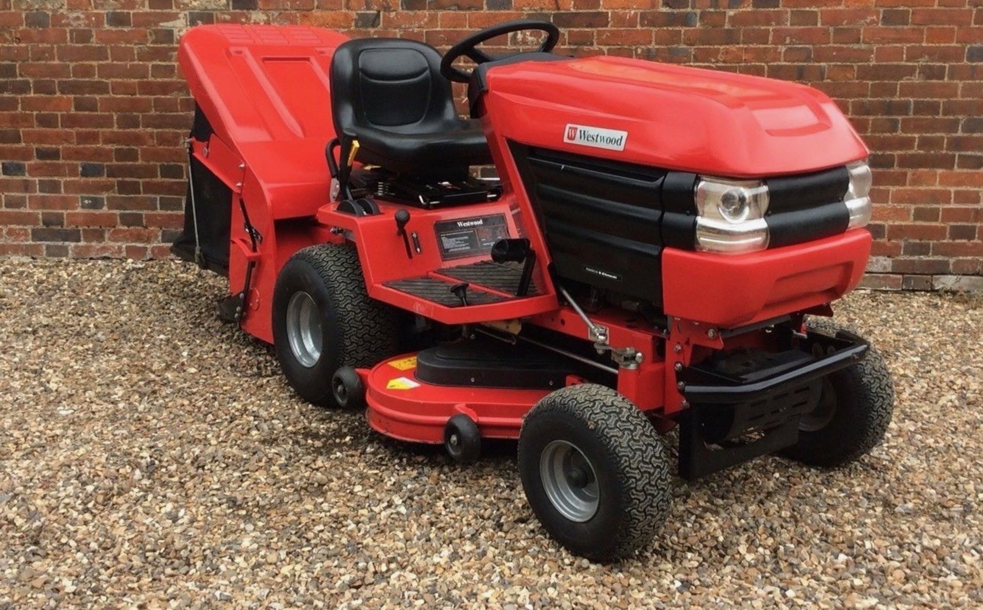 Westwood T1600H Ride On Mower 16 Hp Kawasaki Sit On Lawn Compact Tractor - Bild 3 aus 10