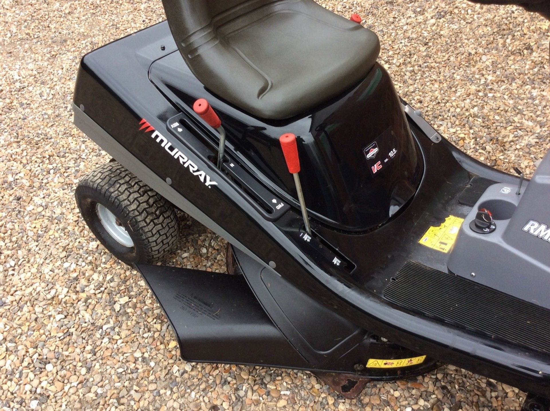 Murray RM50 Ride On Mower Sit On Lawn Tractor Compact 30 Inch 10.5 HP - Image 8 of 9