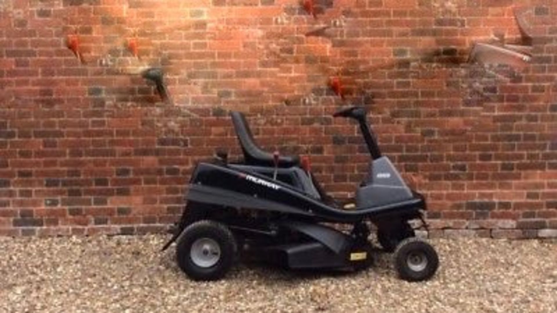 Murray RM50 Ride On Mower Sit On Lawn Tractor Compact 30 Inch 10.5 HP