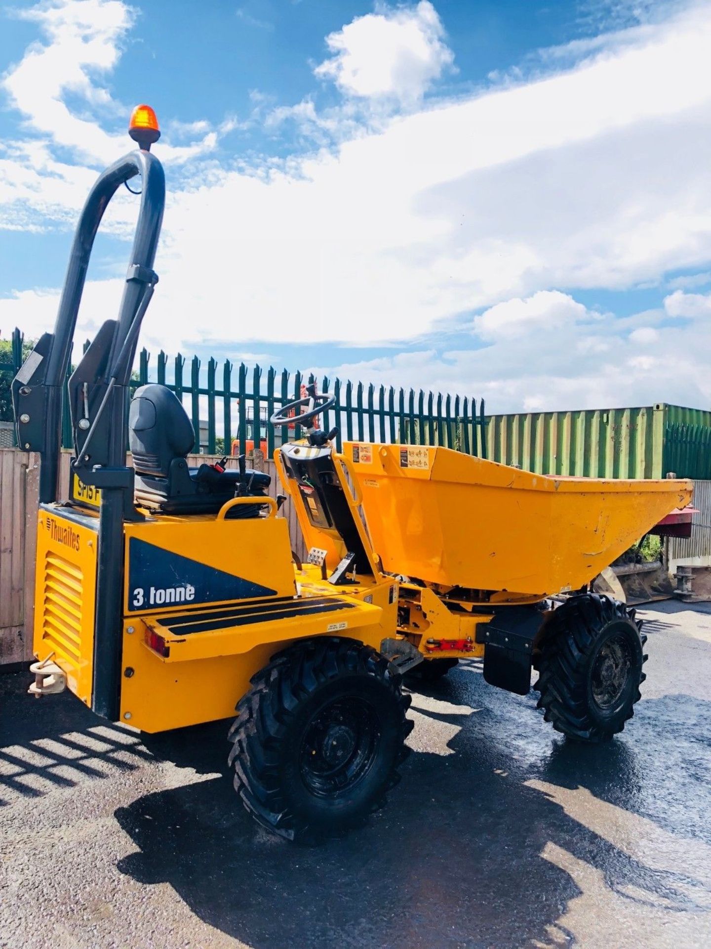 Thwaites Mach 573 3 Tonne Swivel Dumper - Image 4 of 10