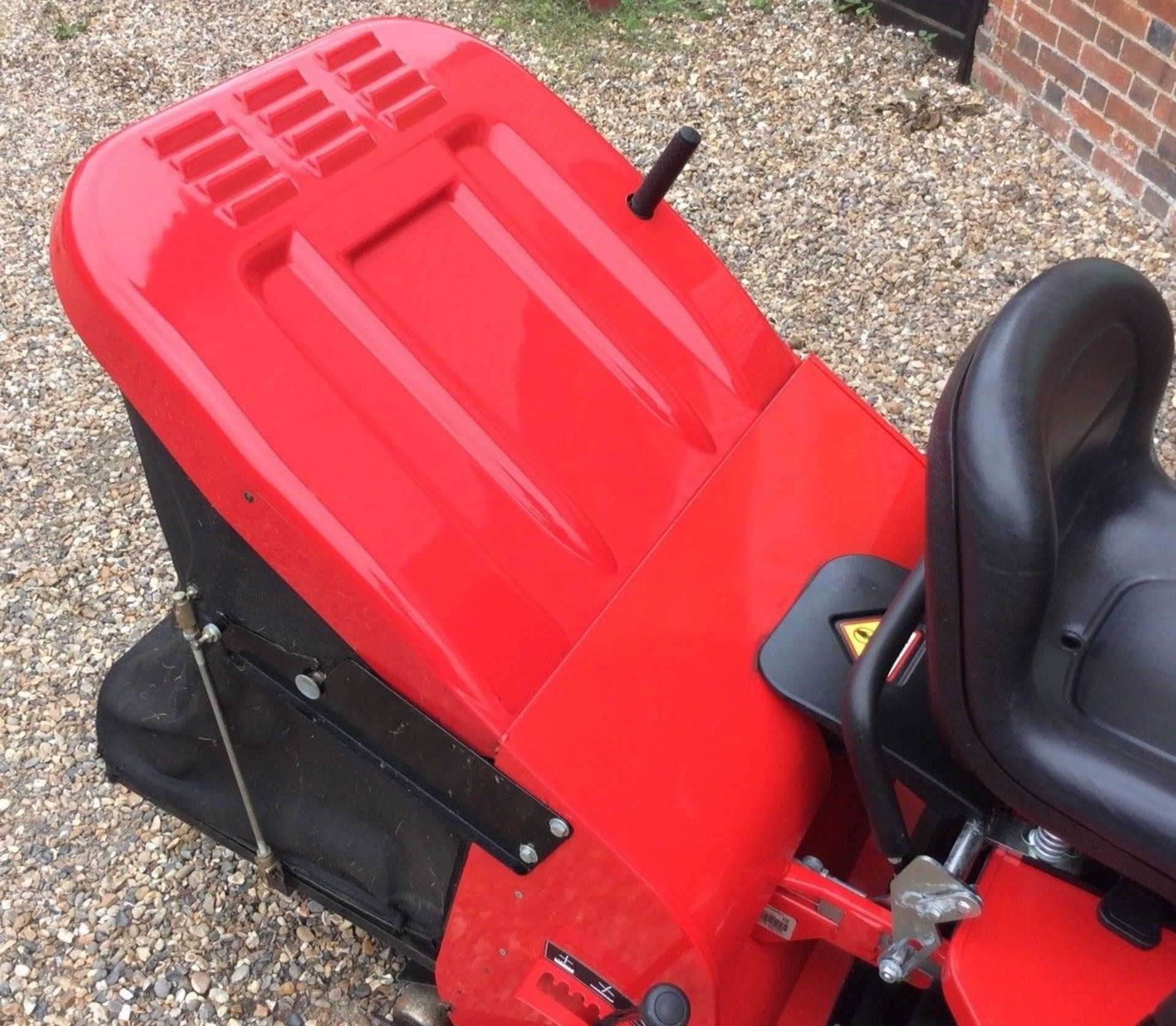 Westwood T1600H Ride On Mower 16 Hp Kawasaki Sit On Lawn Compact Tractor - Bild 9 aus 10