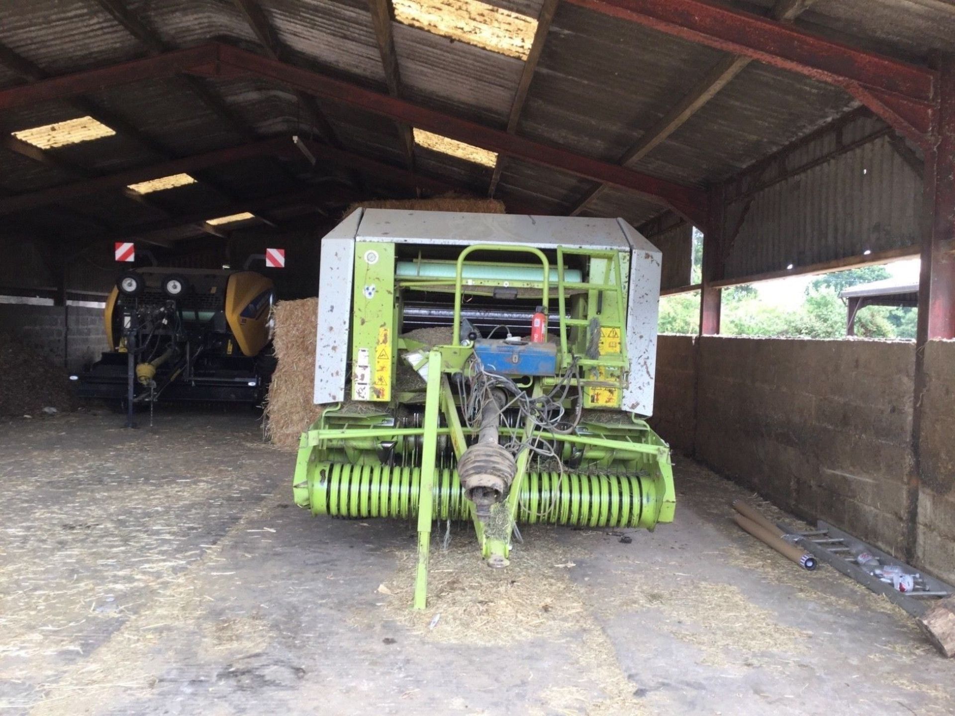 Claas Rollant 255 Roto Cut Round Bailer - Image 3 of 4