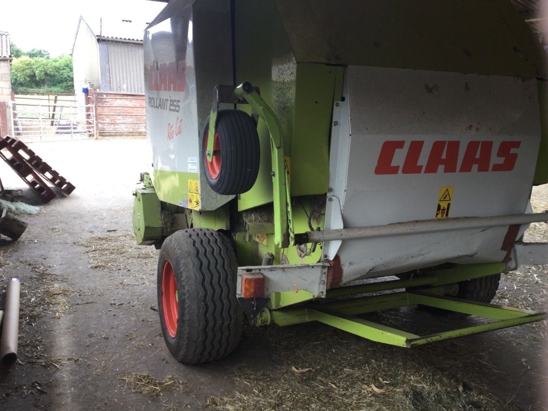 Claas Rollant 255 Roto Cut Round Bailer - Image 4 of 4