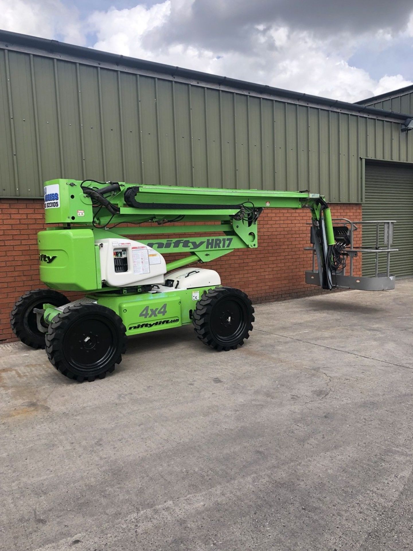 2006 Nifty Lift HR17 4x4 Access Platform Scissor Lift Cherry Picker Skyjack - Image 4 of 12