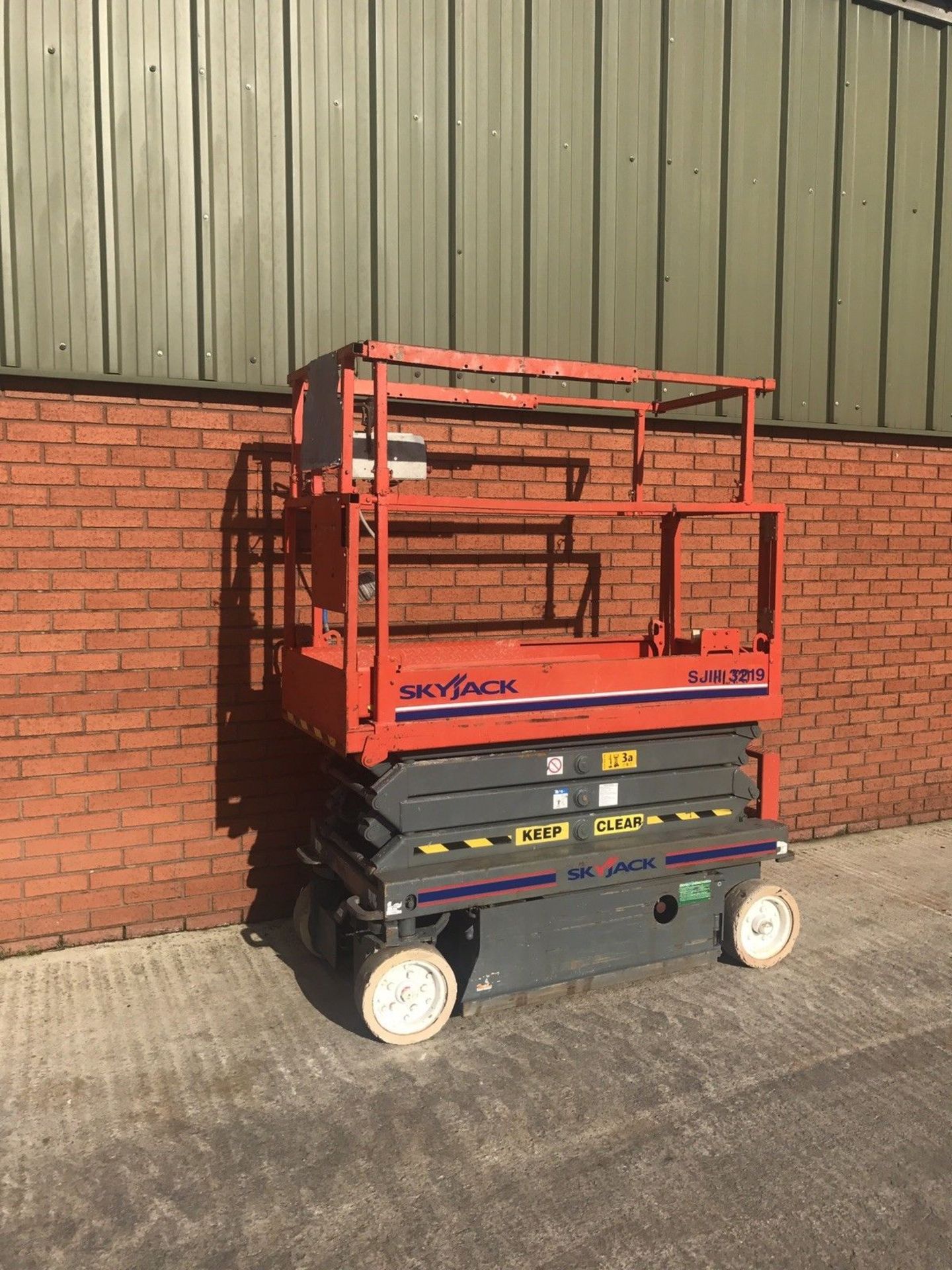 2007 Skyjack SJ3219 Scissor Lift Cherry Picker