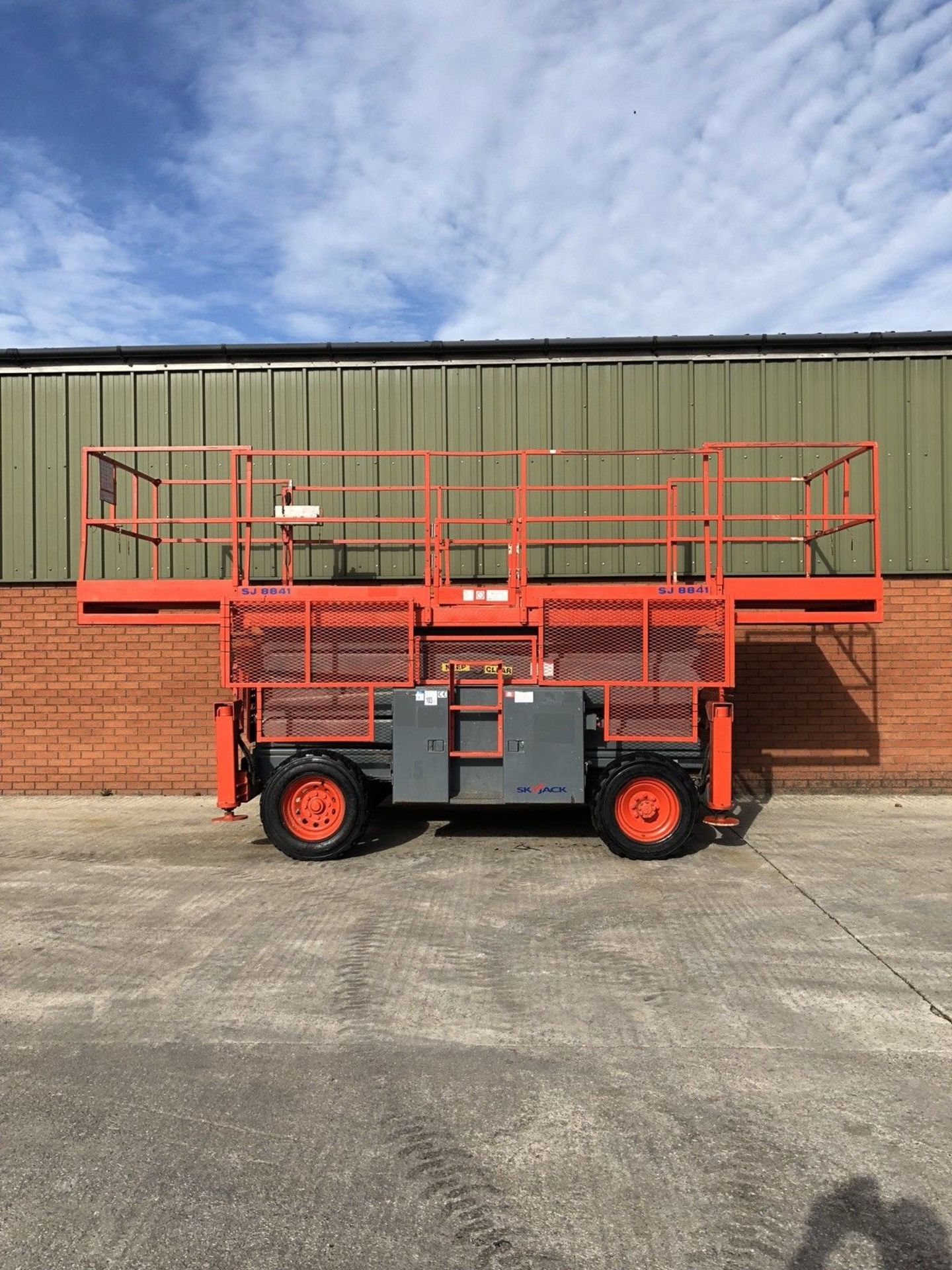 Skyjack SJ8841 Scissor Lift Cherry Picker - Image 5 of 10