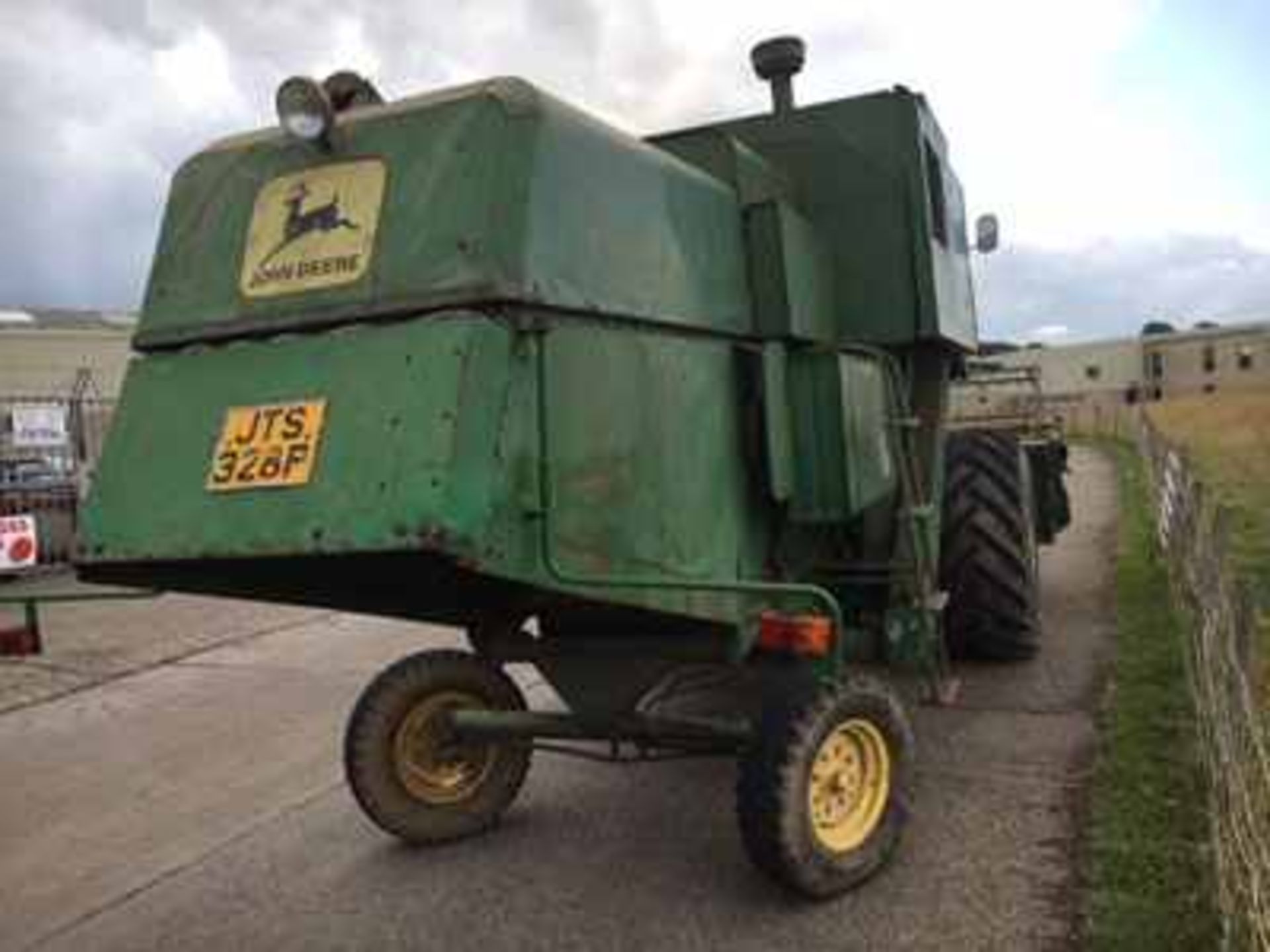 John Deere 950 Combine Harvester - Image 4 of 4