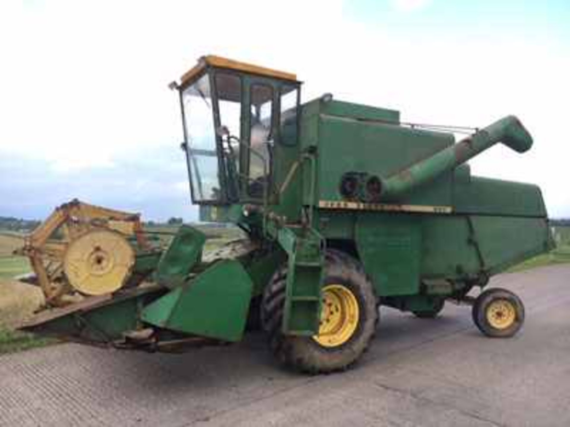 John Deere 950 Combine Harvester