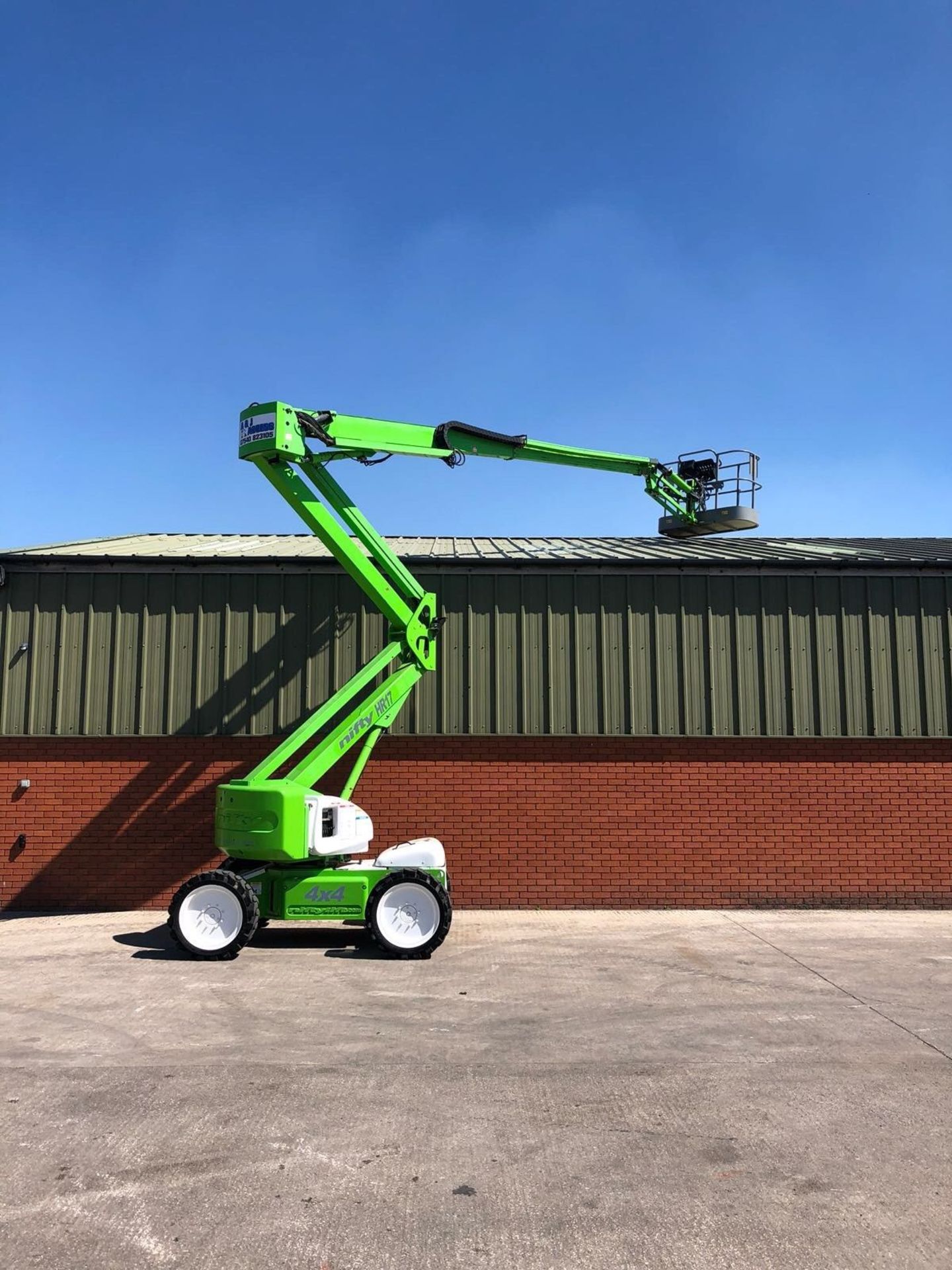 2006 Nifty Lift HR17 4x4 Access Platform Scissor Lift Cherry Picker Skyjack - Image 7 of 12