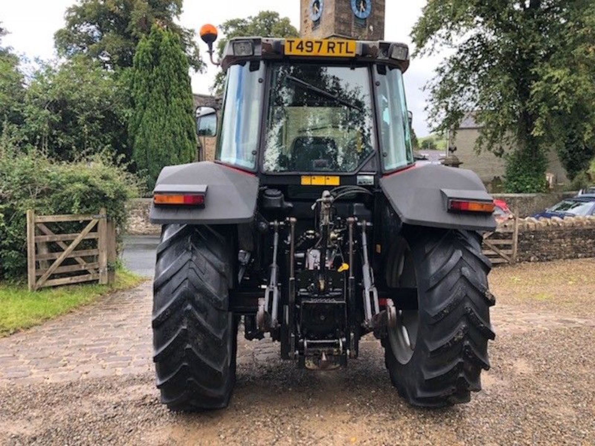 Massey Ferguson 6265 Tractor - Image 4 of 9