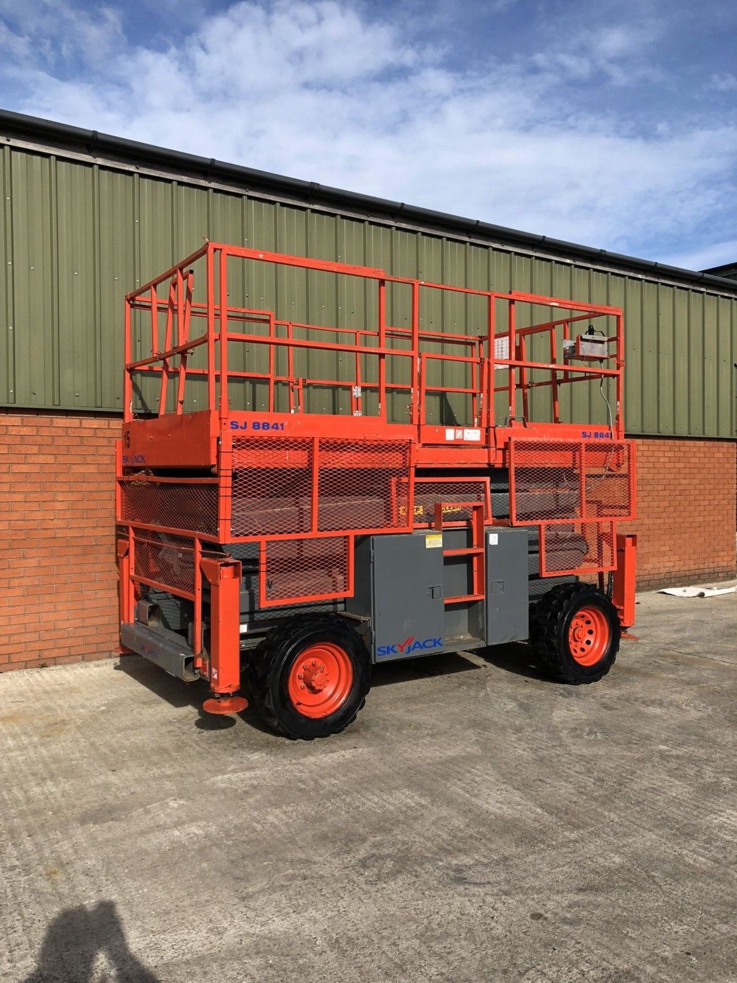 Skyjack SJ8841 Scissor Lift Cherry Picker - Image 4 of 10