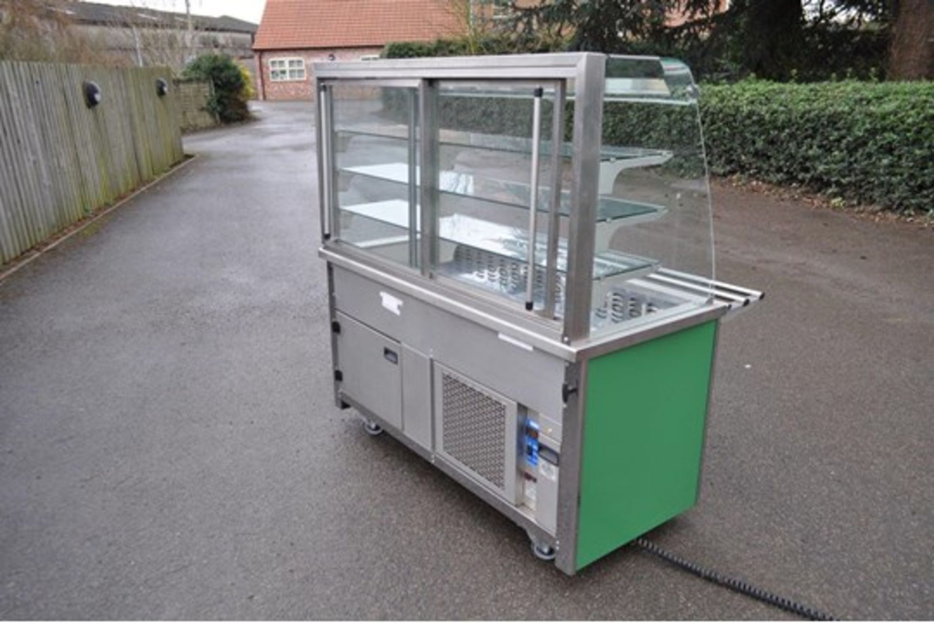 Moffat Refrigerated Counter Section With Chilled Display over 1490mm Serial number 32010/01/09 2BEl - Image 2 of 3