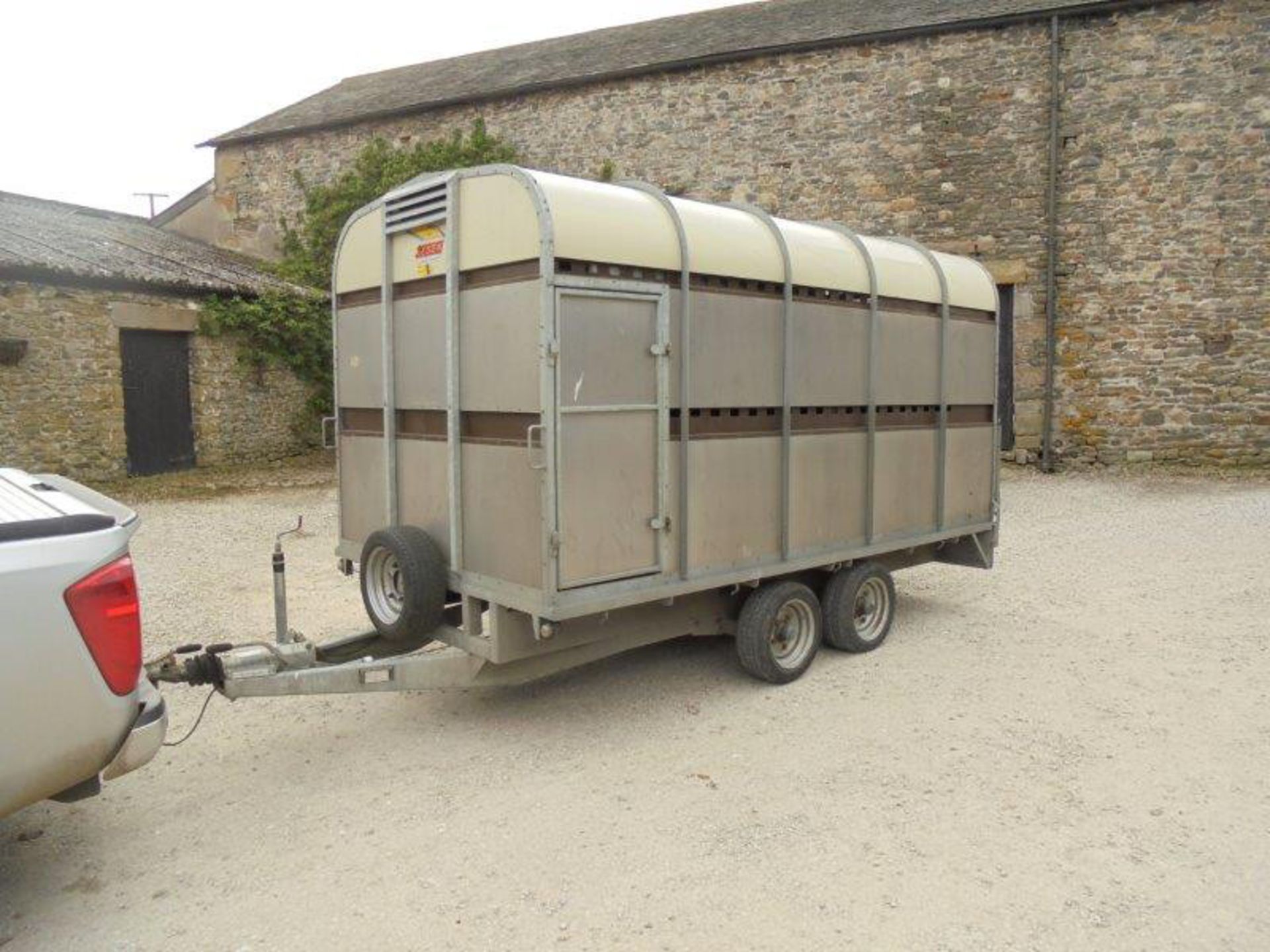 2009 Bateson 60LT livestock trailer c/w sheep decks