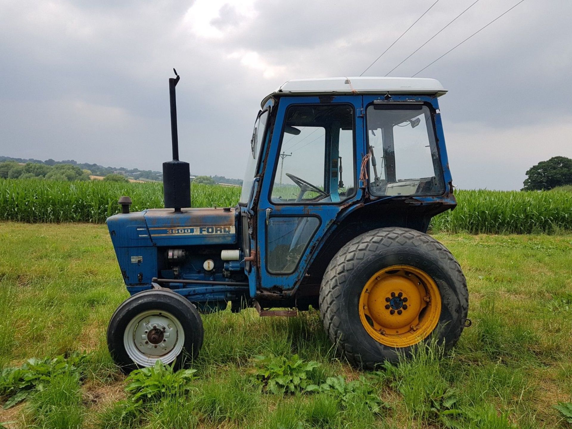 Ford 3600 Tractor - Image 2 of 12