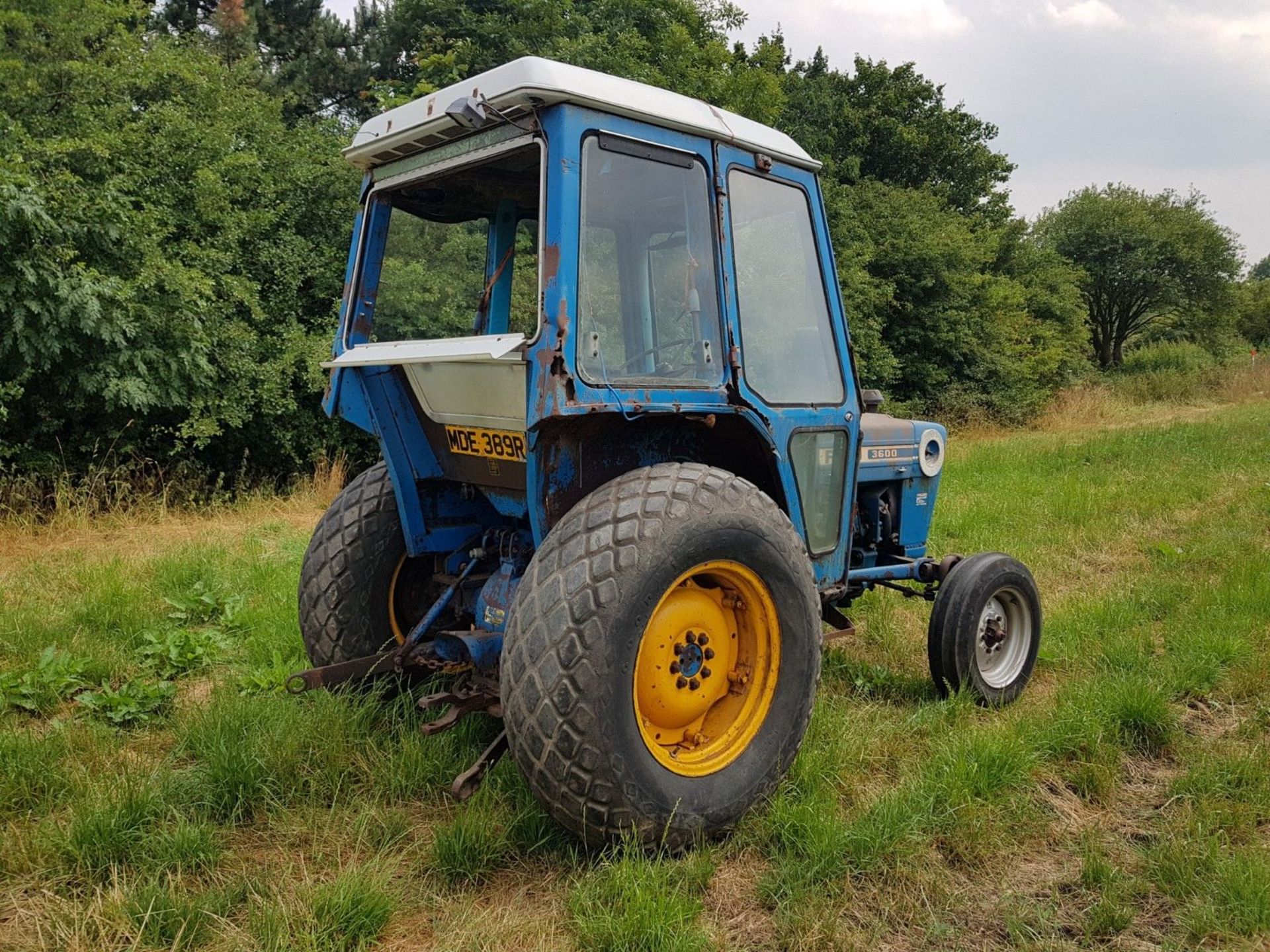 Ford 3600 Tractor - Image 8 of 12