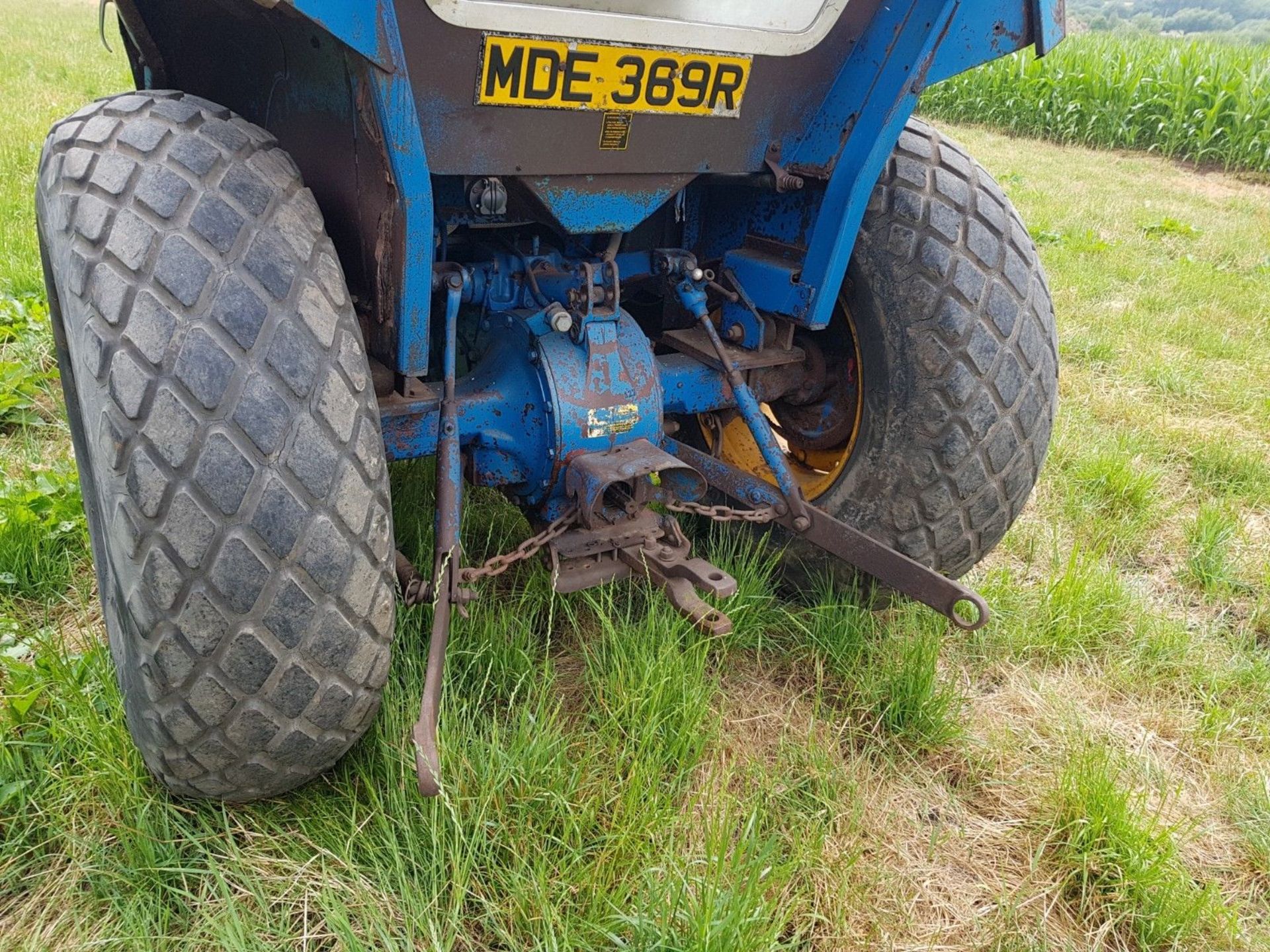 Ford 3600 Tractor - Image 6 of 12