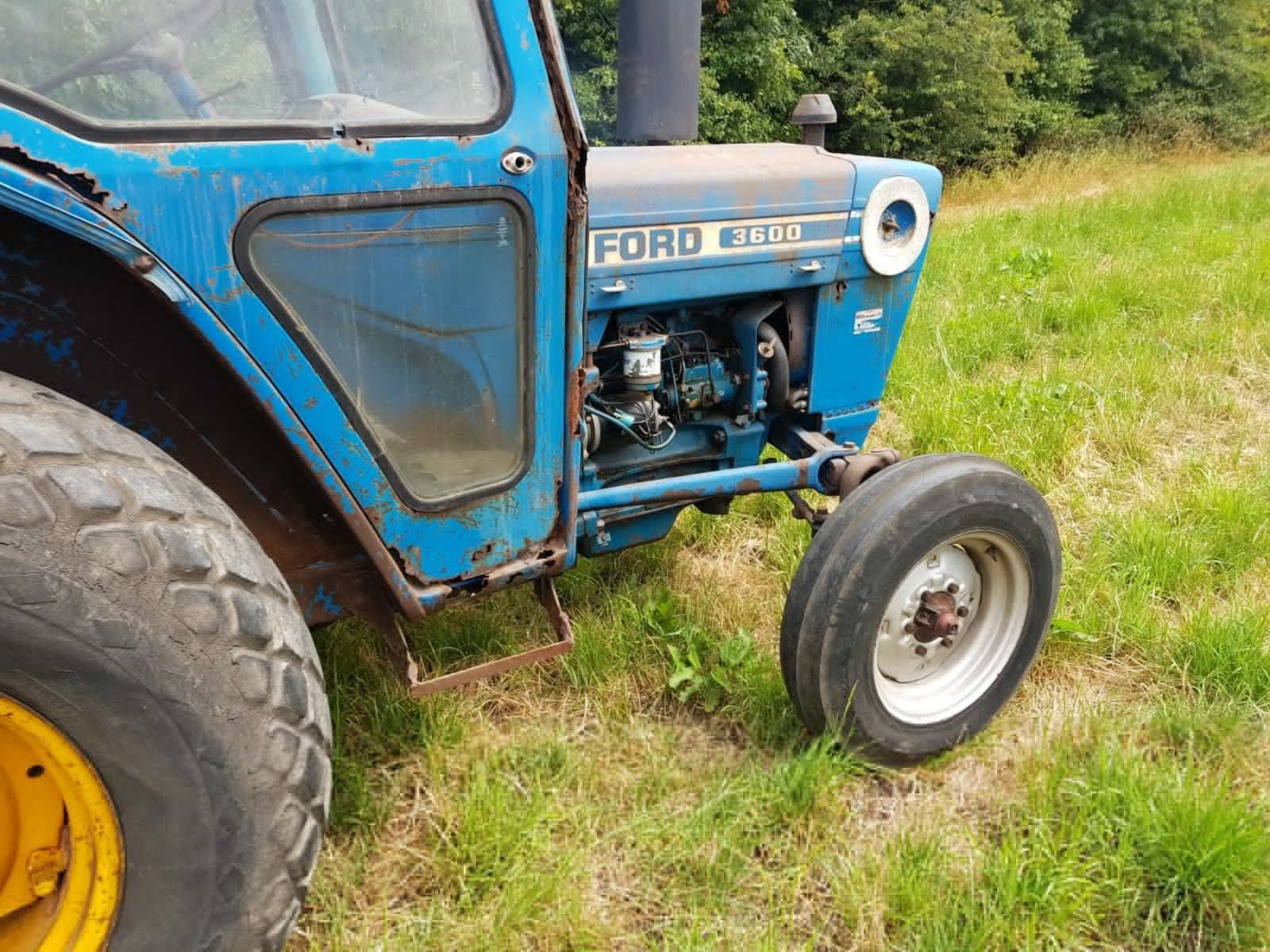 Ford 3600 Tractor - Image 11 of 12