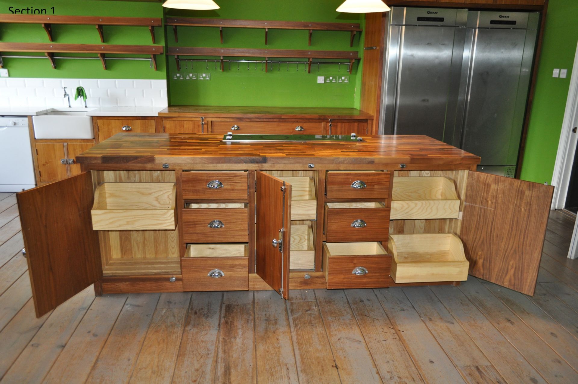 Bespoke Stunning Solid Wood Kitchen - Image 3 of 17