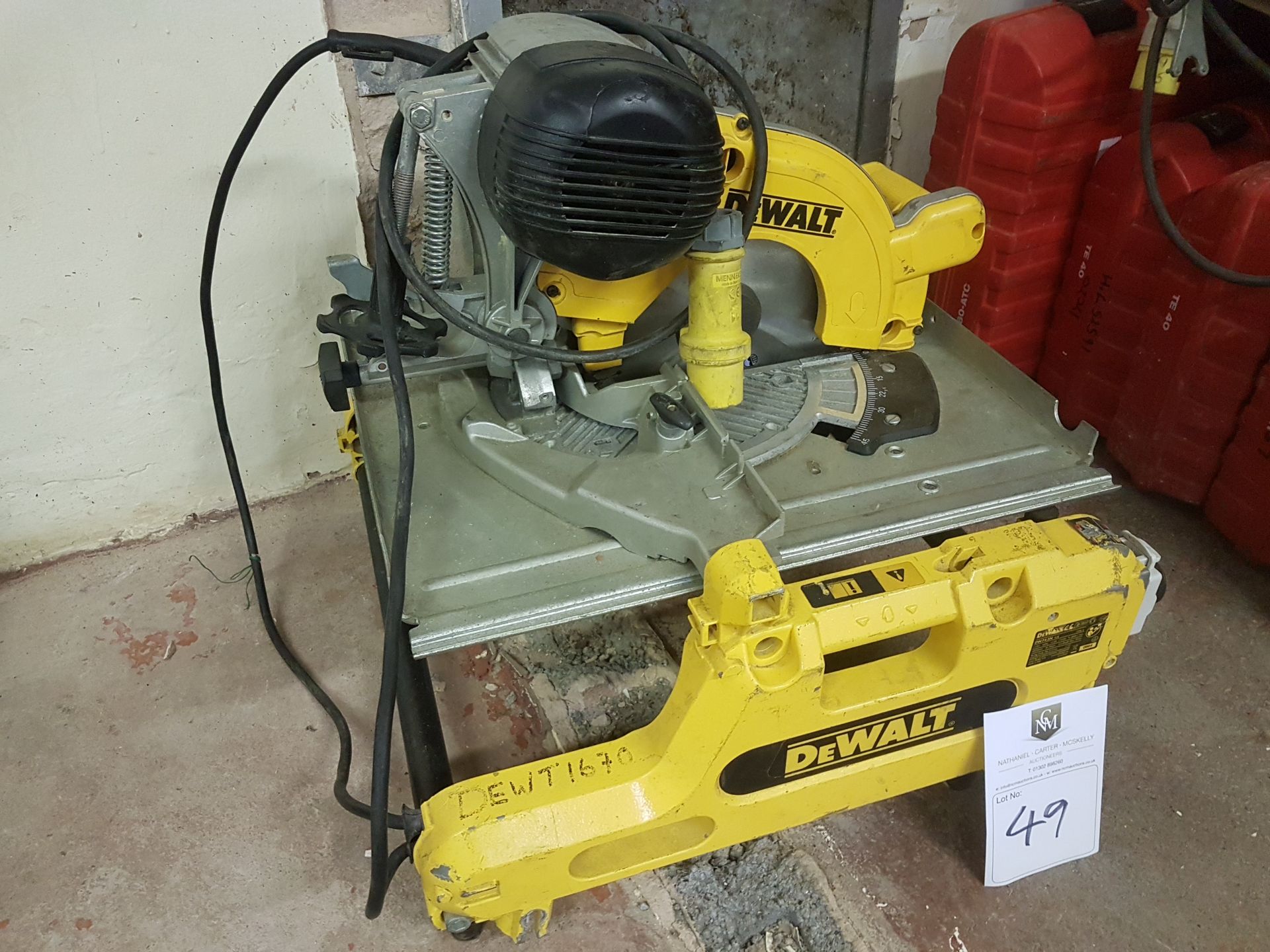 DeWalt DW74 3N Saw - Tested / In working order