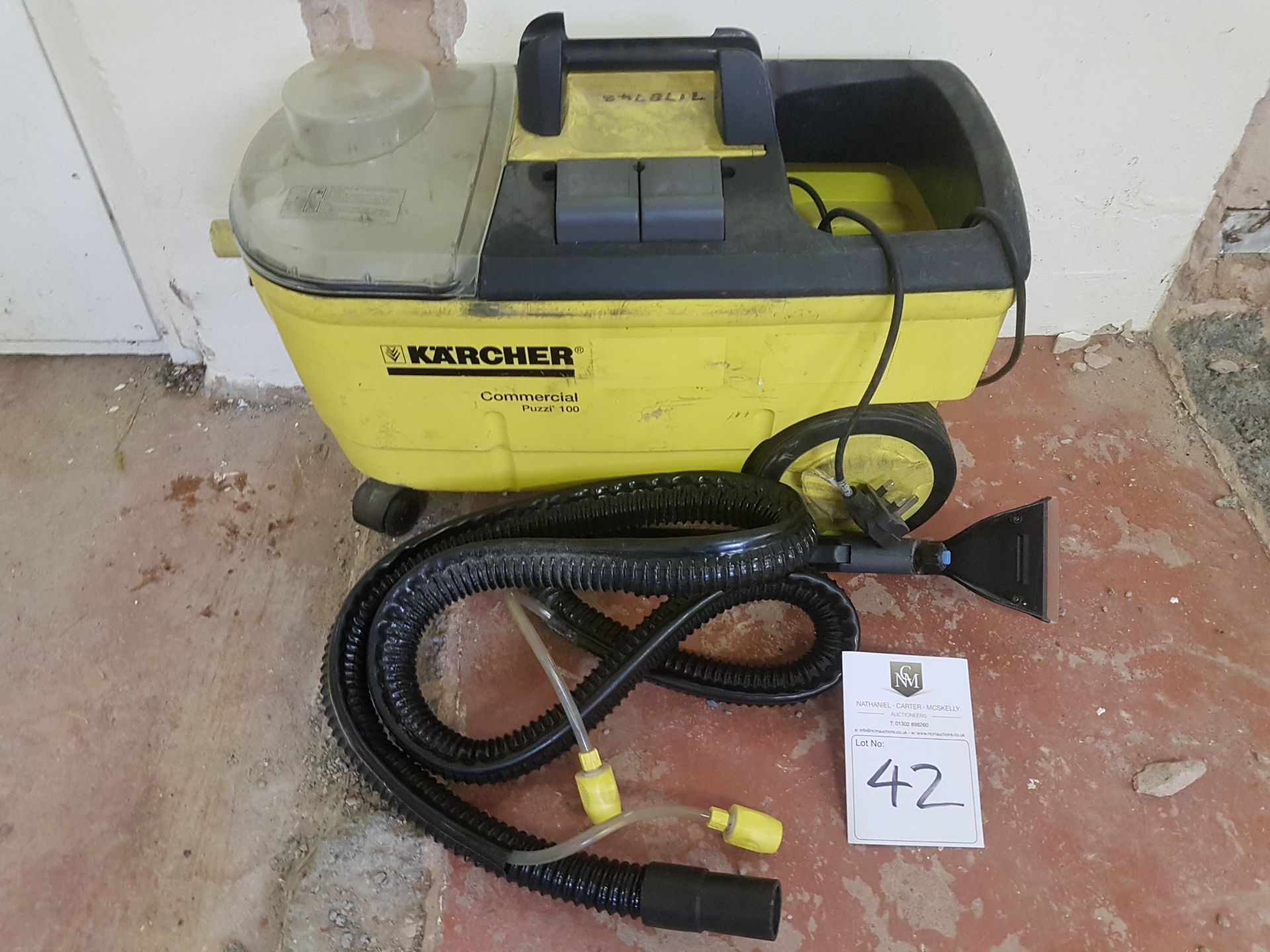 Karcher Puzzi Professional 100 Carpet Cleaner 240v - Tested / In working order