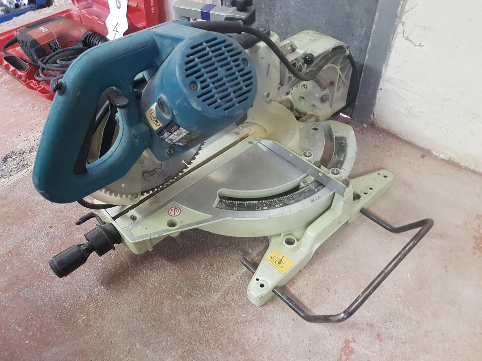 Makita Chopsaw 110v - Tested / In working order - Image 2 of 2