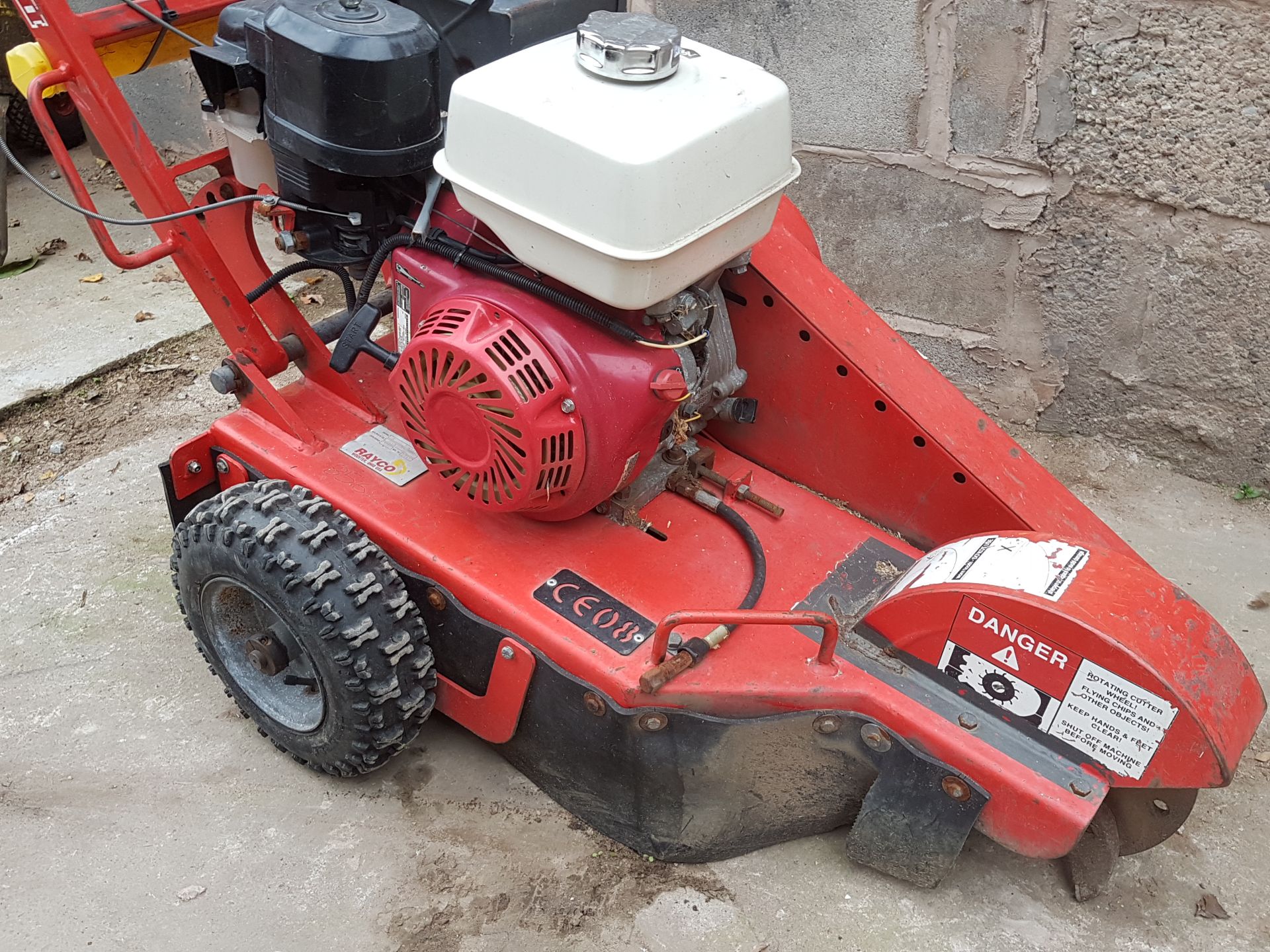 Rayco RG13II Honda powered Stump Grinder - Tested / In working order - Image 3 of 3