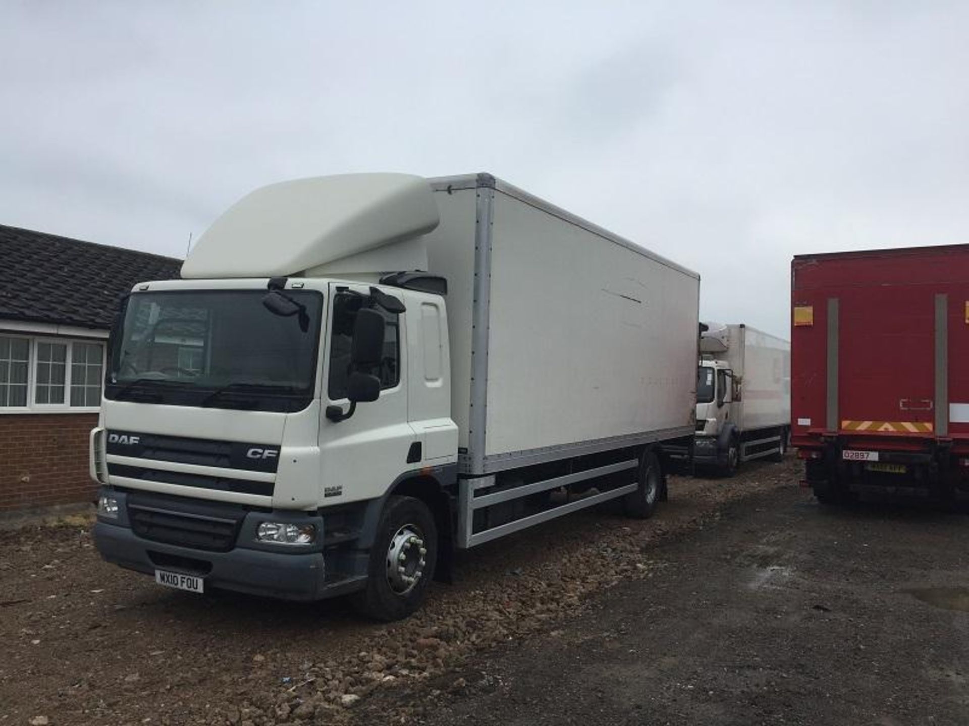 DAF Trucks CF65-220 Glassbox Body With Tail Lift - Image 3 of 12